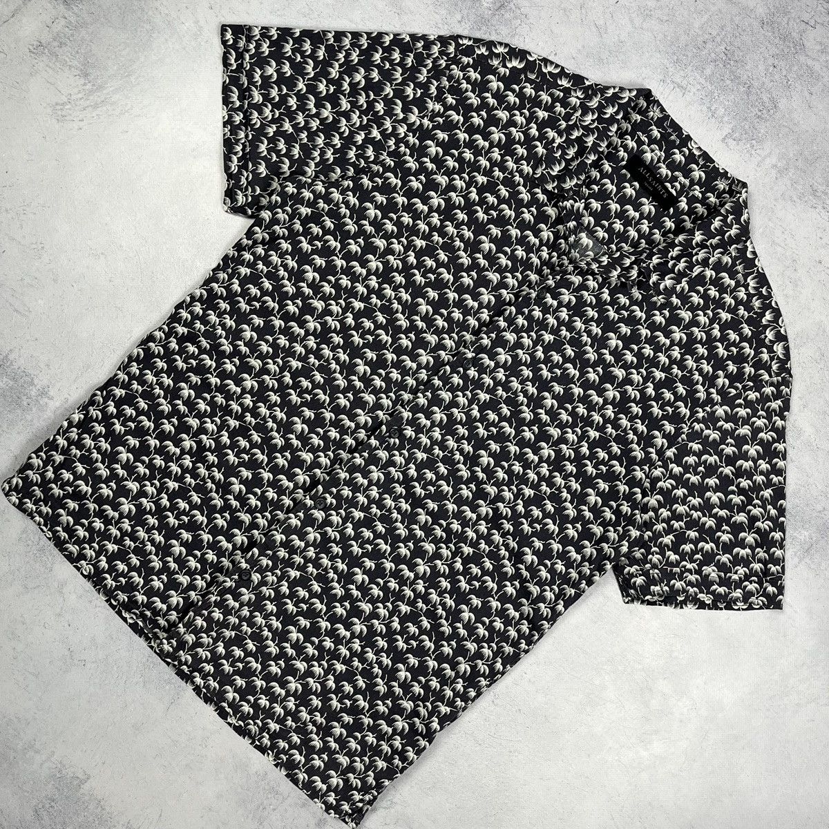 Allsaints Salix Palm Print Short Sleeve Button Up Shirt in Gray, Men's