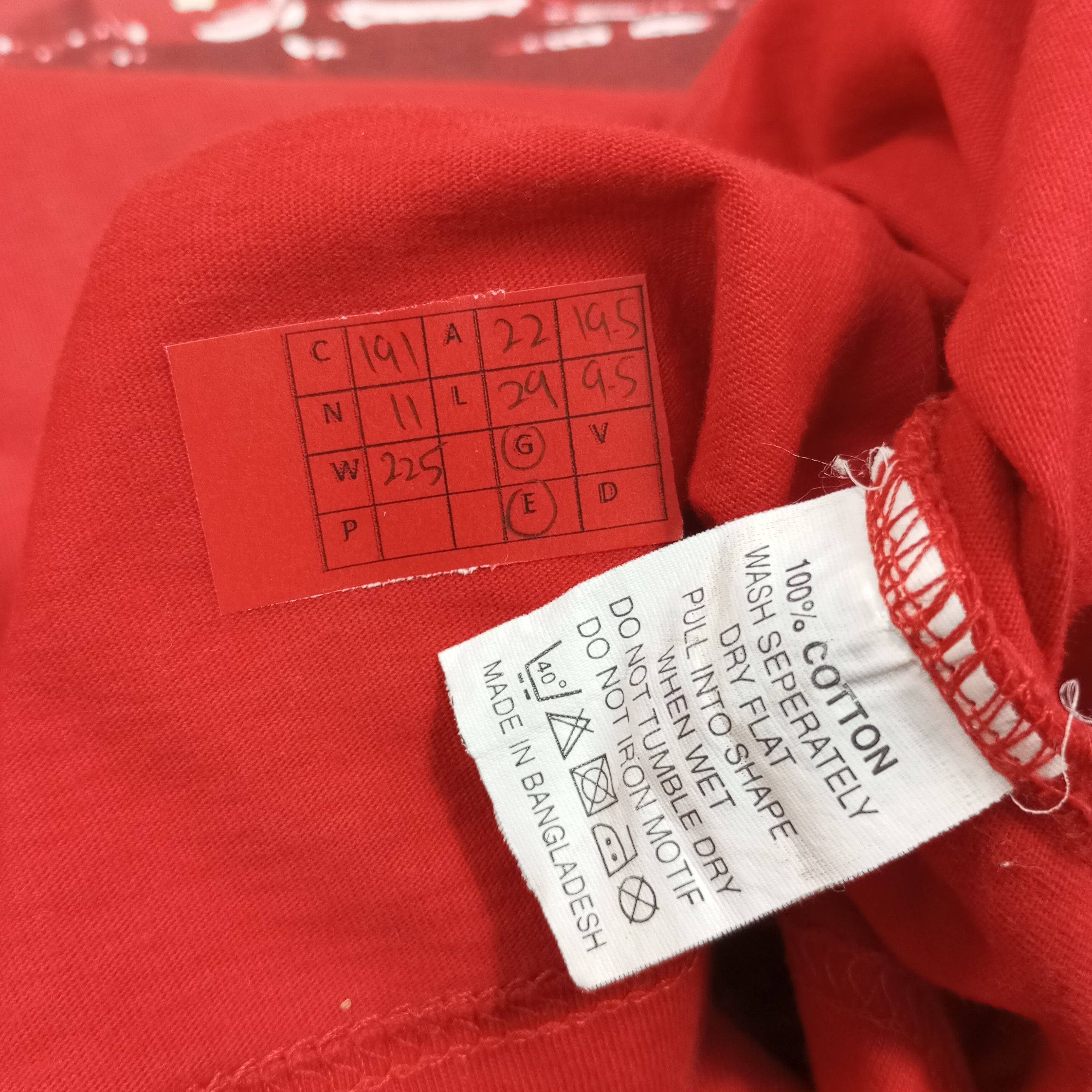 Ferrari × Vintage Ferrari Luxury Brand Racing Formula One F1 Tshirt Size US L / EU 52-54 / 3 - 10 Thumbnail