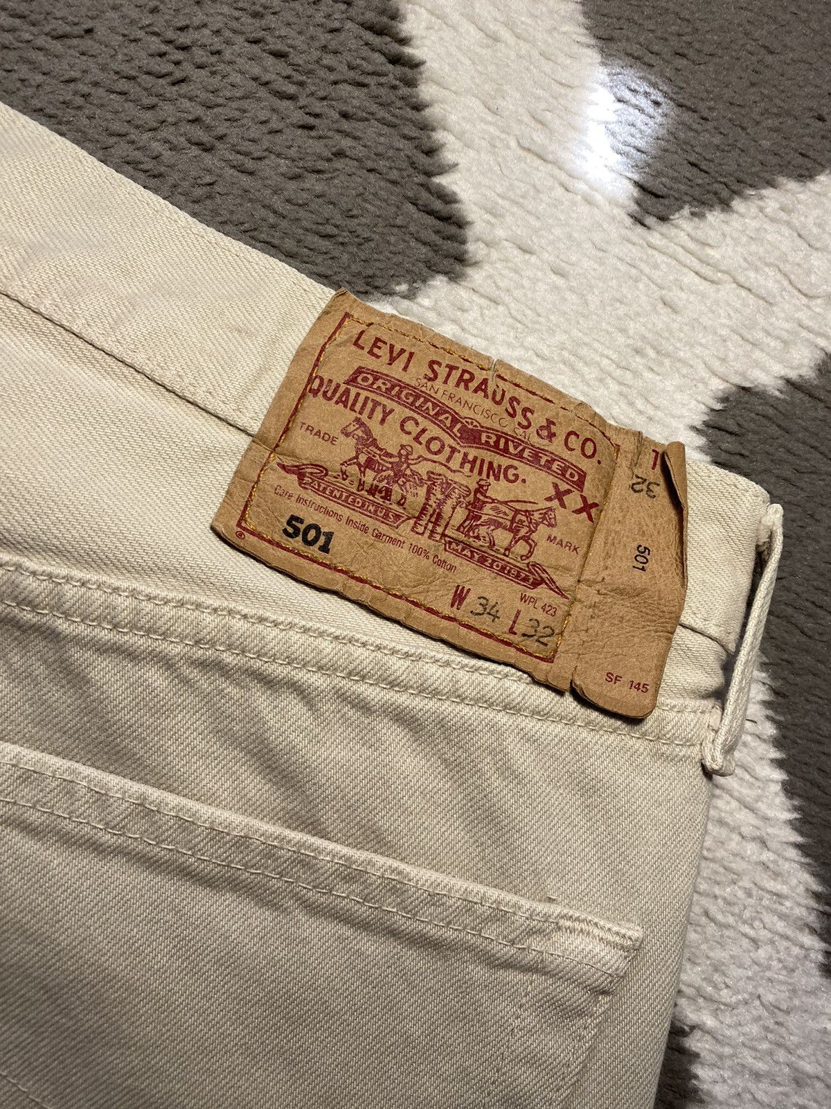 Levi's × Vintage Vintage 90’s Levi’s 501 men’s denim pants jeans Size US 32 / EU 48 - 13 Thumbnail