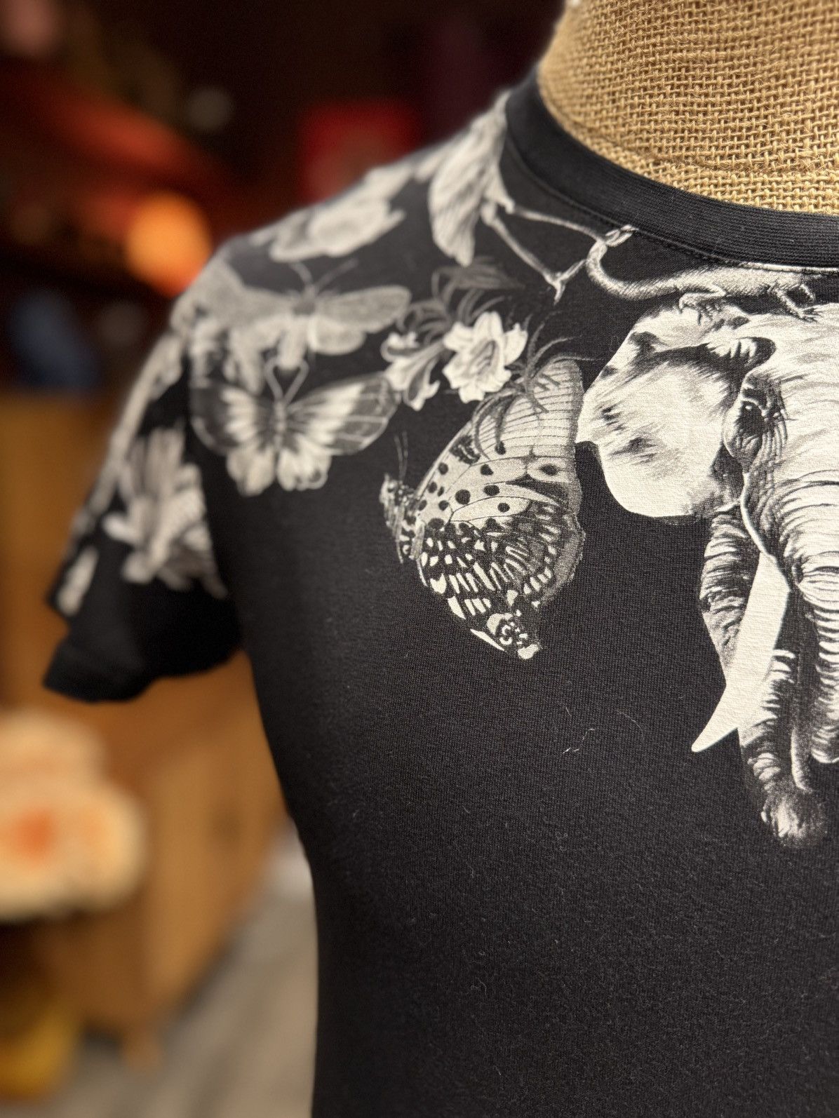 Other Bold Black Tee with Wildlife Art Size US S / EU 44-46 / 1 - 5 Thumbnail
