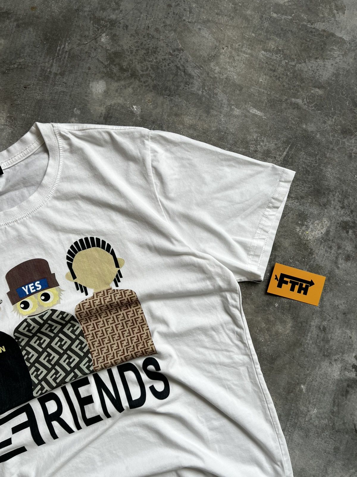 Fendi Fendi Friends Tshirt Size US M / EU 48-50 / 2 - 4 Thumbnail