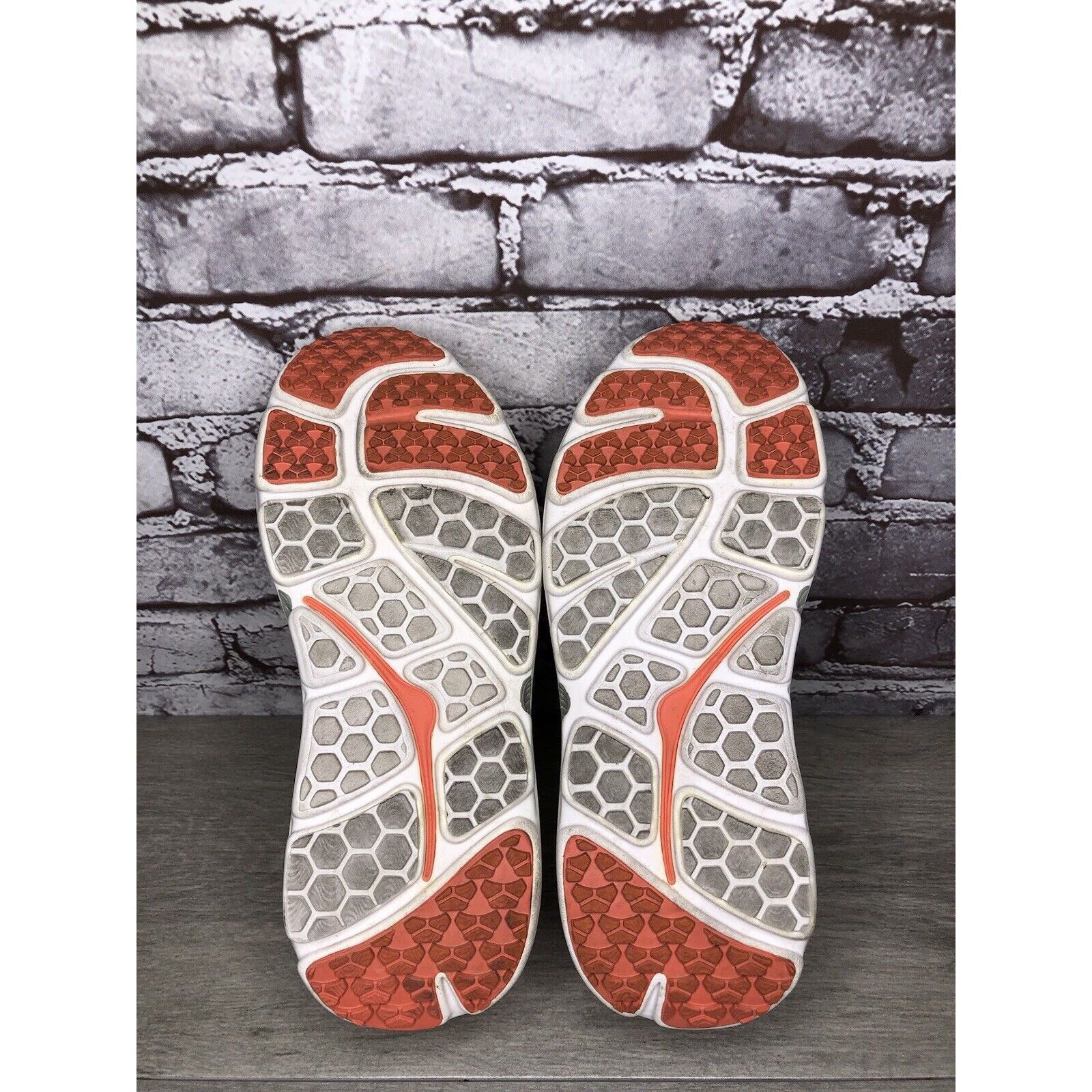 Hoka Hoka One One Bondi 3 Coral Orange Synthetic Lace Up Gym Runn Size US 7.5 / IT 37.5 - 23 Thumbnail