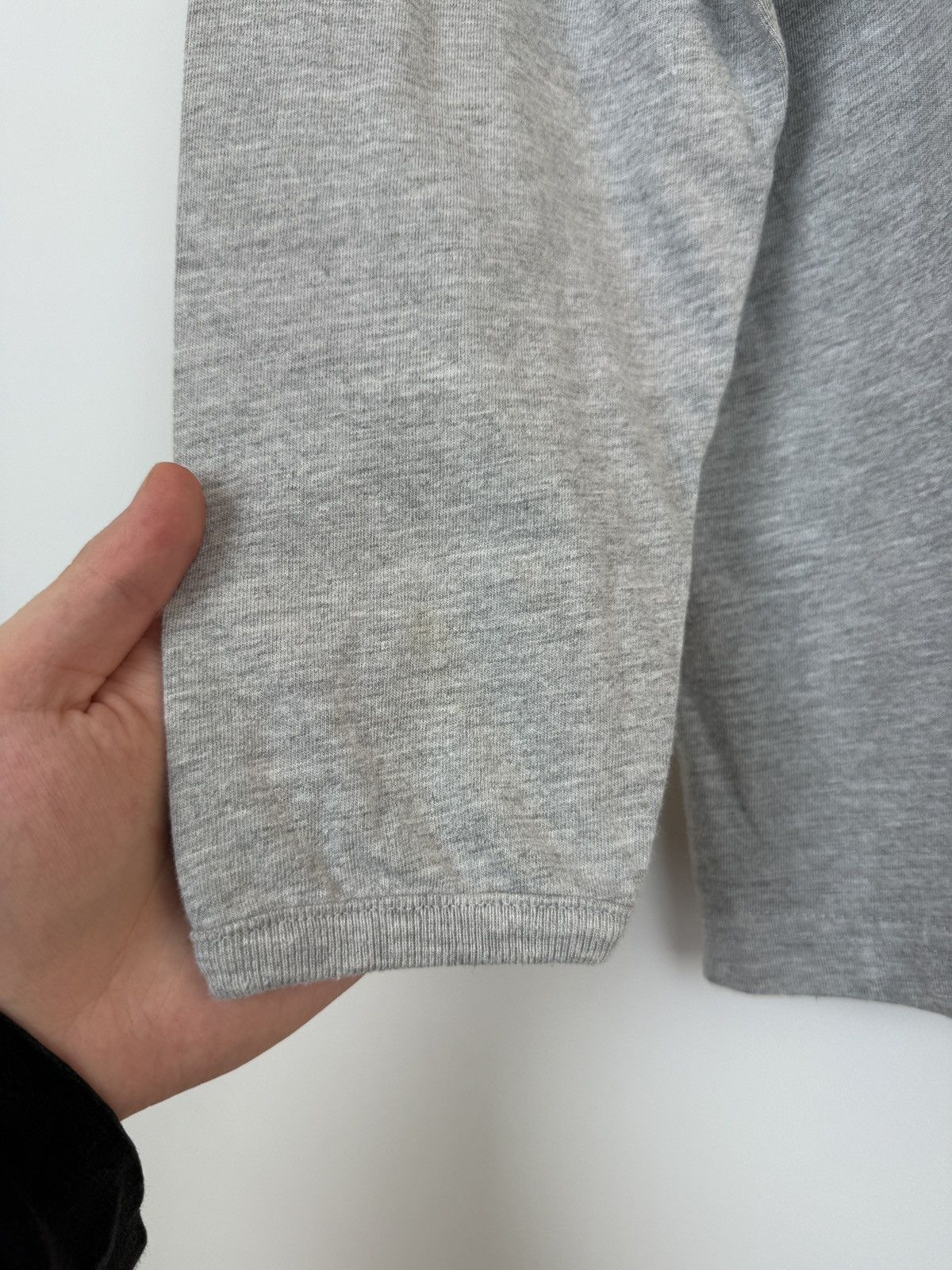 Nike 1990’s Vintage Nike Gray Mini Swoosh V-Neck Boxy Long Sleeve Size US M / EU 48-50 / 2 - 7 Thumbnail