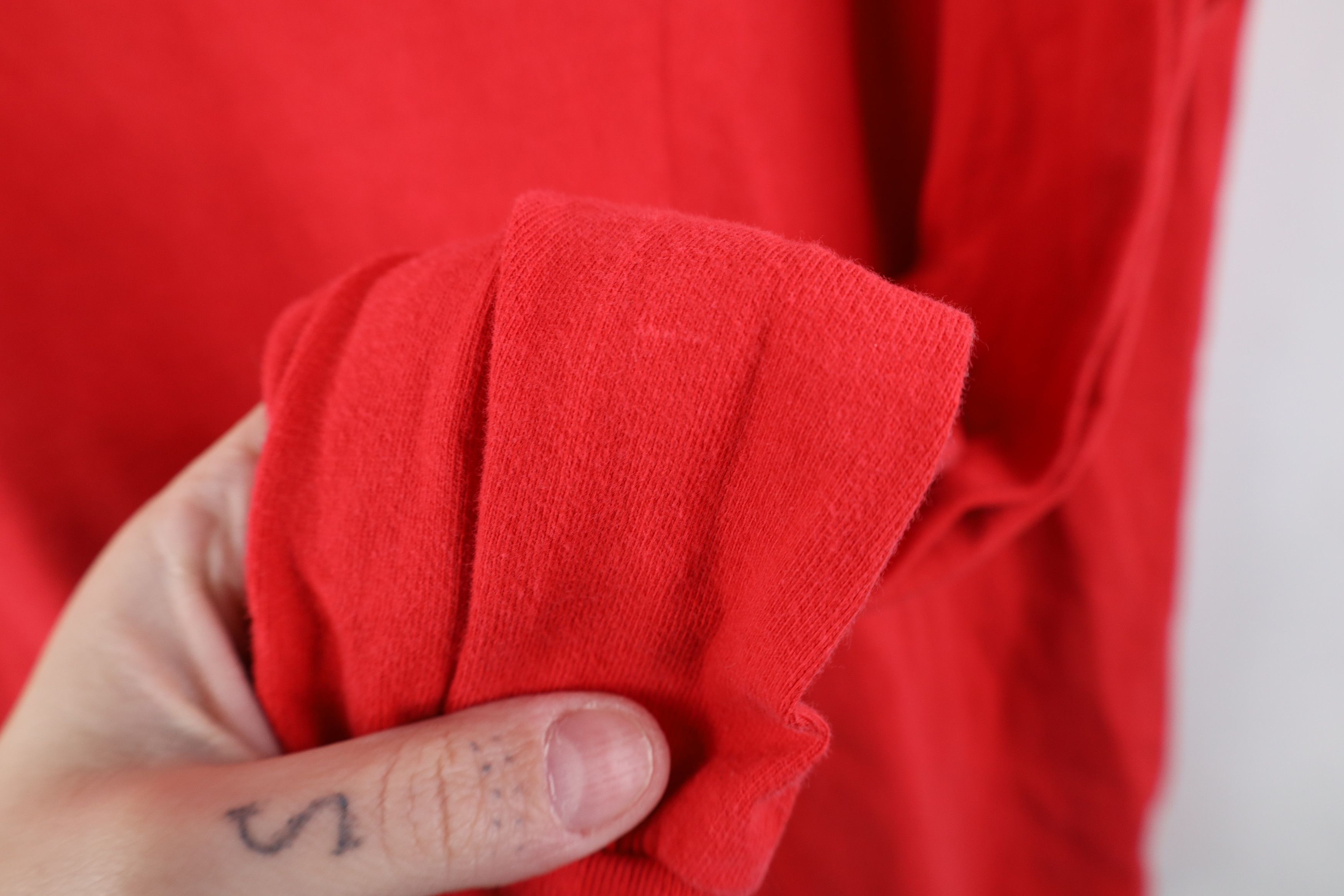 Hanes Vintage 90s Hanes Beefy Cotton Long Sleeve T-Shirt Red USA Size US L / EU 52-54 / 3 - 10 Thumbnail
