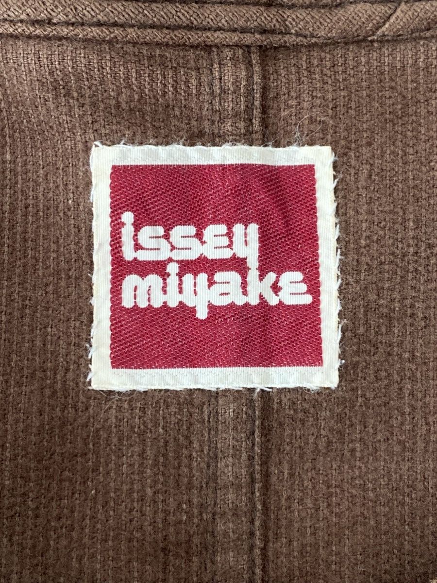 Issey Miyake Vintage 80’s Issey Miyake Collarless Sunfaded Jacket Size US M / EU 48-50 / 2 - 2 Thumbnail