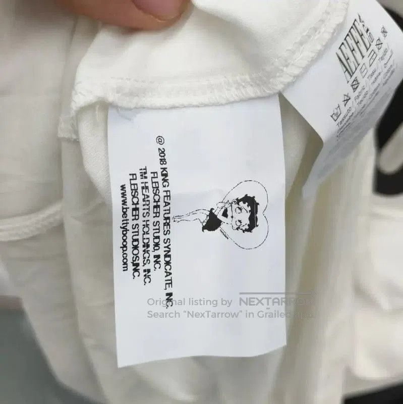 Moschino Moschino White Cotton T-Shirt with Betty Boop . Size XS / US 0-2 / IT 36-38 - 6 Thumbnail