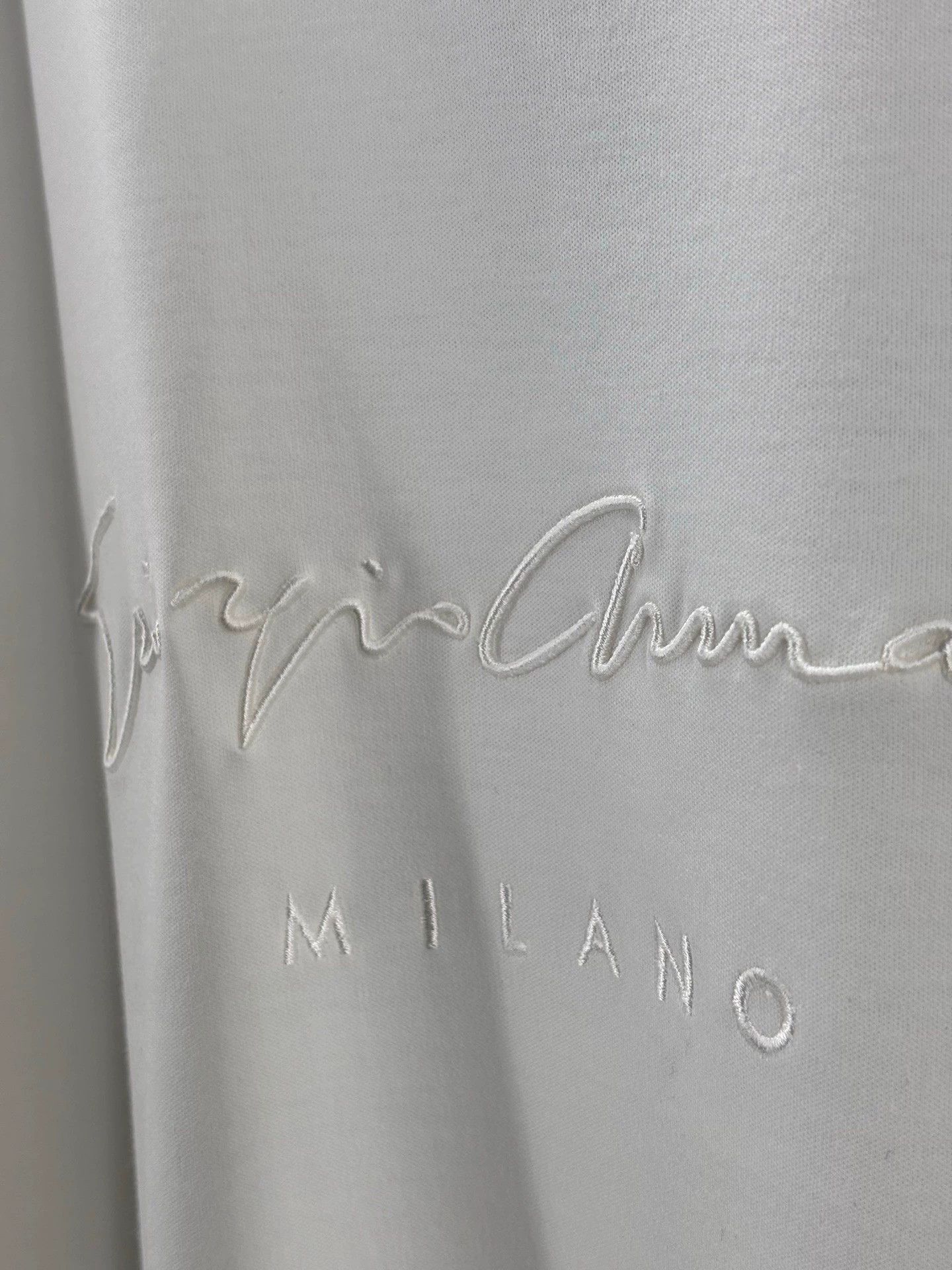 Emporio Armani giorgio armani men's white cotton t-shirt Size US M / EU 48-50 / 2 - 3 Thumbnail