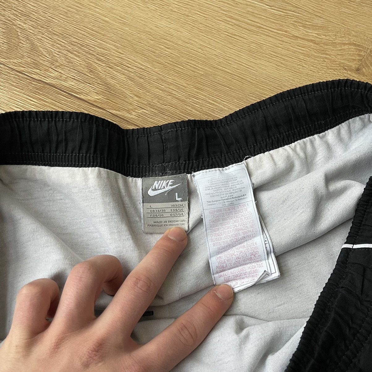 Nike Nike Vintage 90s Y2K Spell Out Drill Parachute Track Pants L Size US 36 / EU 52 - 4 Thumbnail