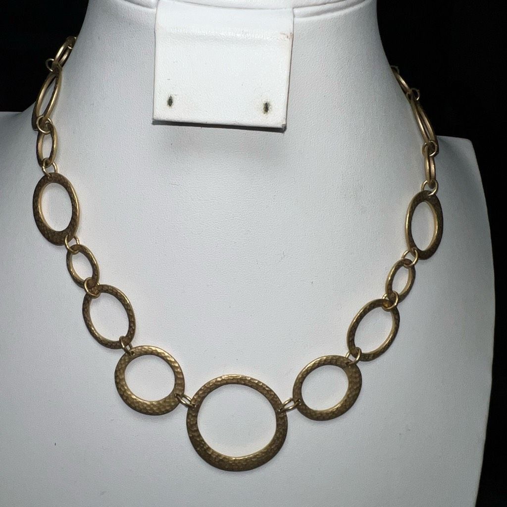 Vintage Vintage Modernist Toggle Closure Circular Link Gold Tone Nec Size ONE SIZE - 1 Thumbnail