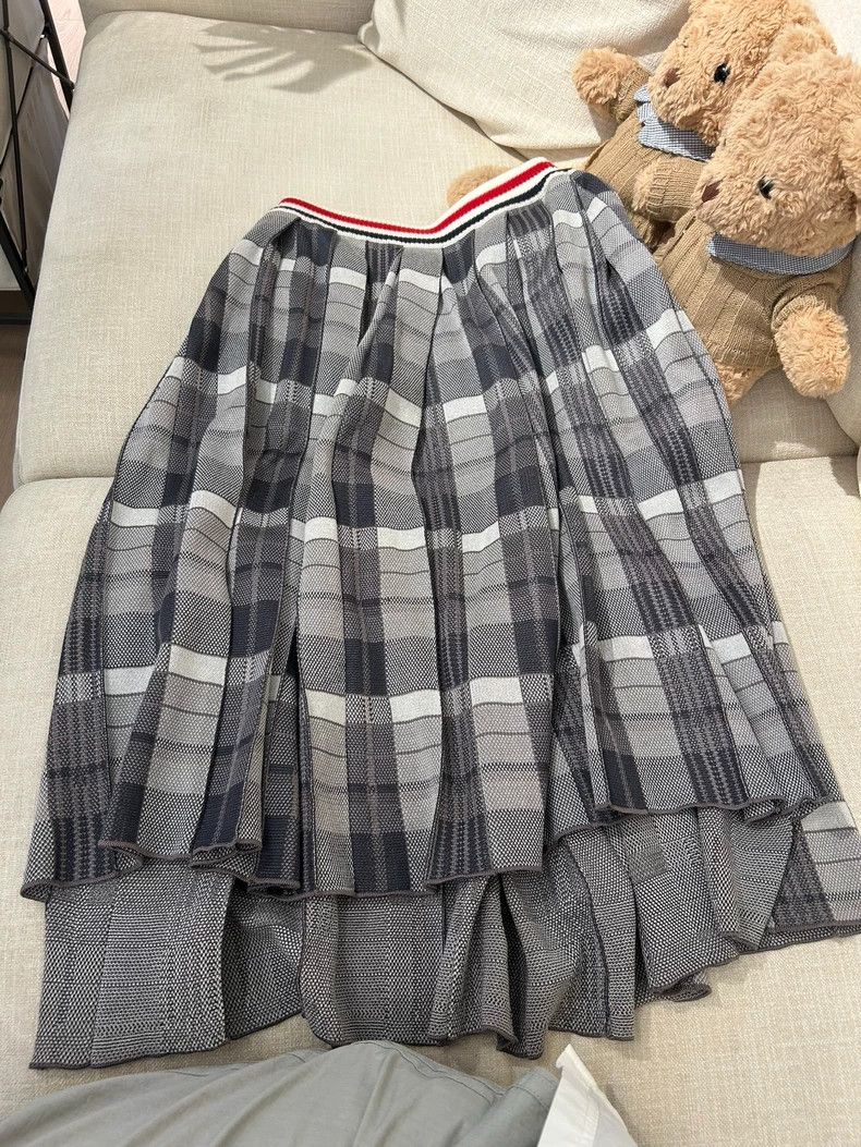 Thom Browne Thom Browne Classic ladies skirt short in front and long i Size 25" / US 0 / IT 36 - 3 Thumbnail