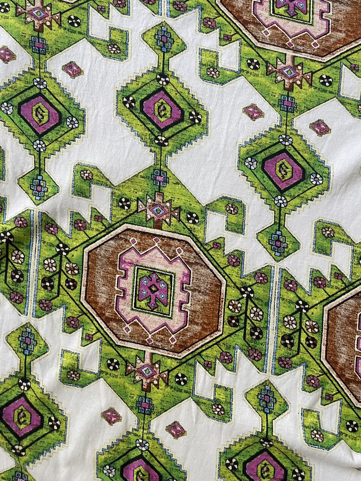 Givenchy Givenchy Aztec Carpet T Shirt Size US S / EU 44-46 / 1 - 2 Thumbnail