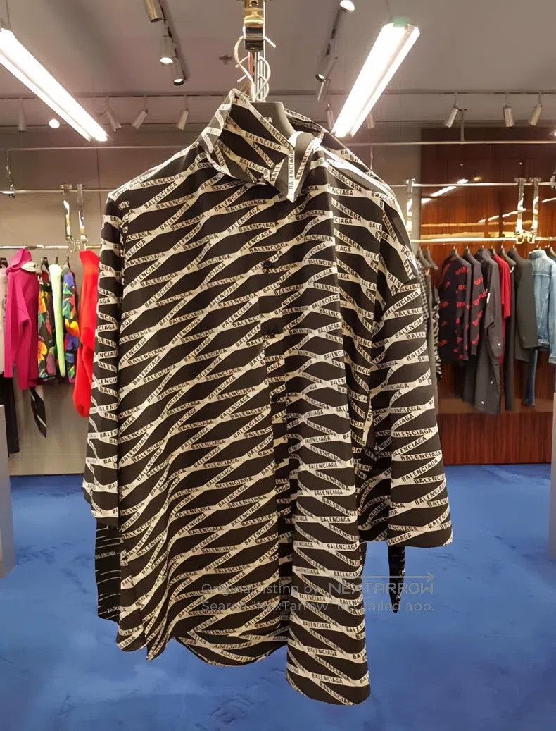 Balenciaga Balenciaga Asymmetrical hem shirt Size XXS / US 00 / IT 34 - 1 Thumbnail