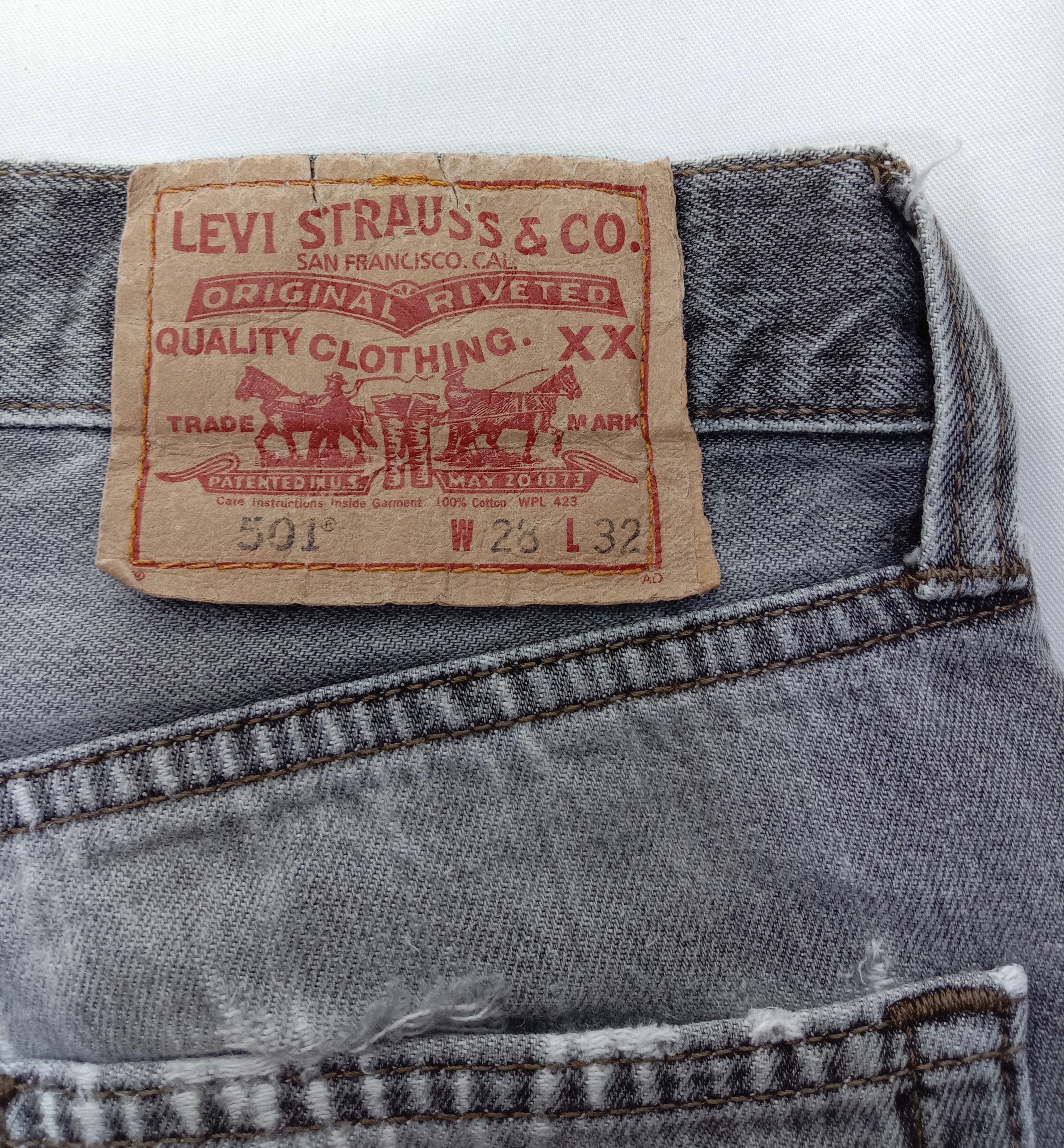 Levi's Vintage Levi's 501 Faded Black Jeans Buttons Fly Denim Size US 28 / EU 44 - 16 Thumbnail