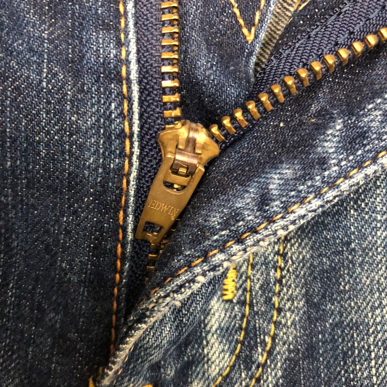 Edwin P92 VTG EDWIN FLARED DISTRESSED JEANS Size 32" / US 10 / IT 46 - 9 Thumbnail