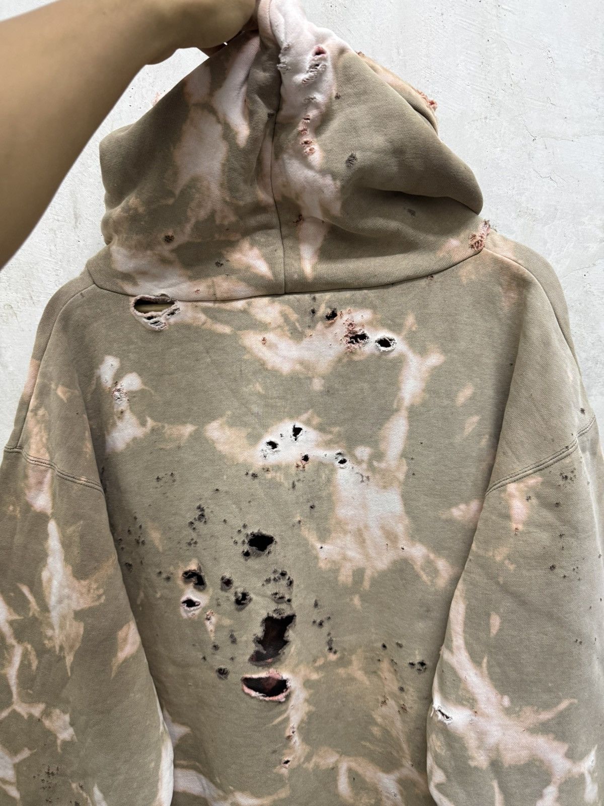Stussy Thrashed 2000s Stussy Distressed Hoodie Size US L / EU 52-54 / 3 - 13 Thumbnail