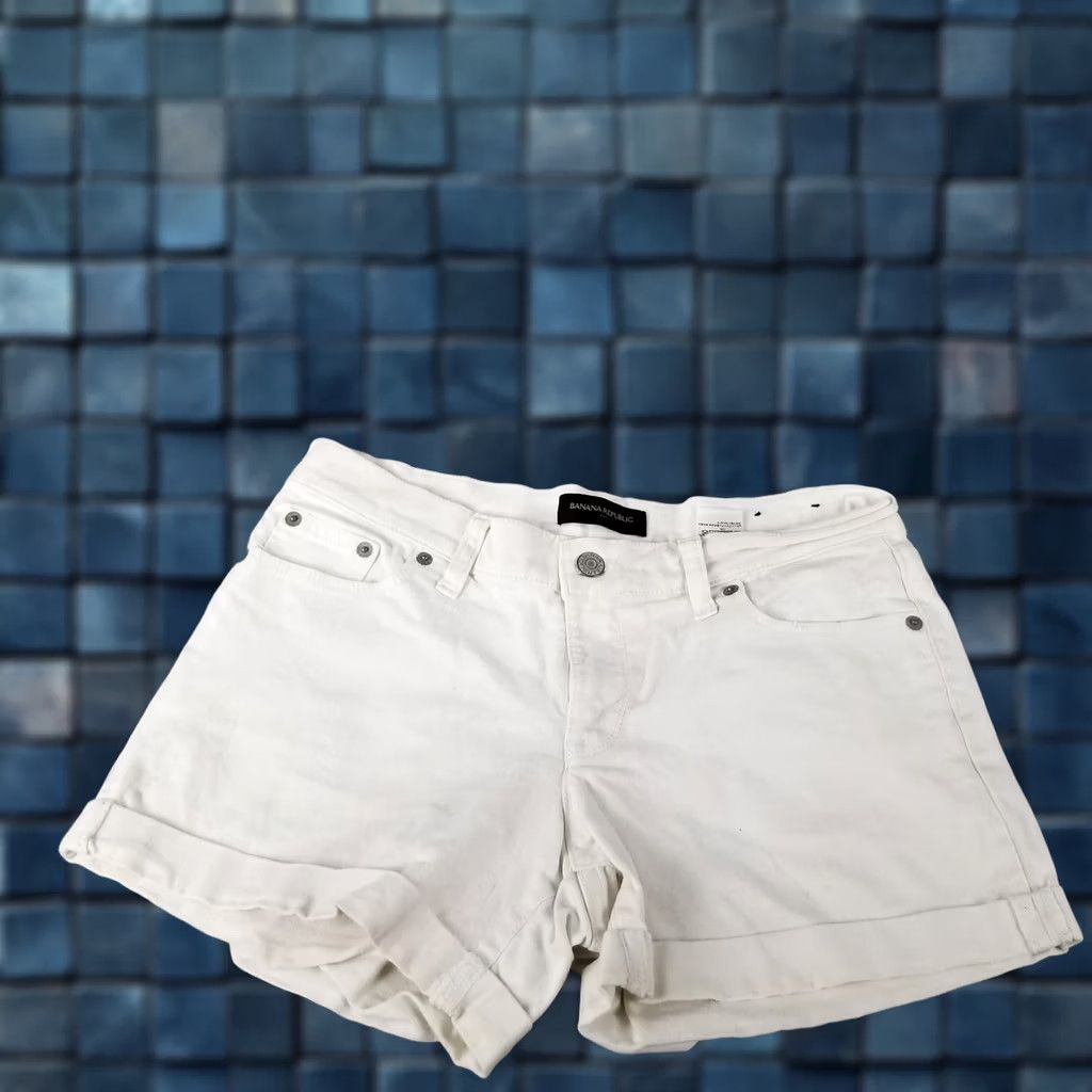 Banana Republic Banana Republic Shorts Womens 28W White Denim Cuffed Pockets 28W Regular 2R Size 28" / US 6 / IT 42 - 1 Thumbnail