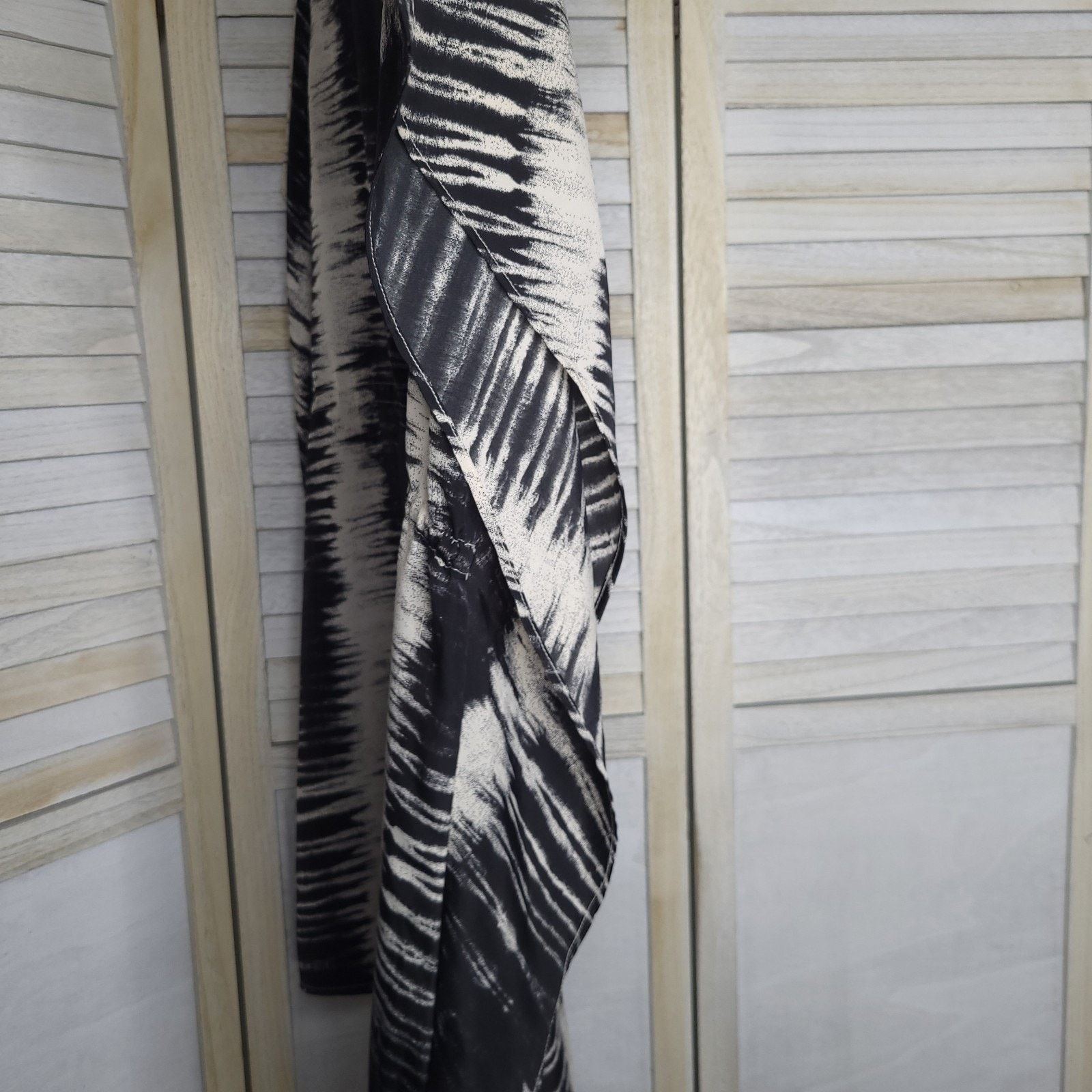 Calvin Klein Calvin Klein Print Caftan Small Beaded Tie Waist Black White Size S / US 4 / IT 40 - 9 Thumbnail
