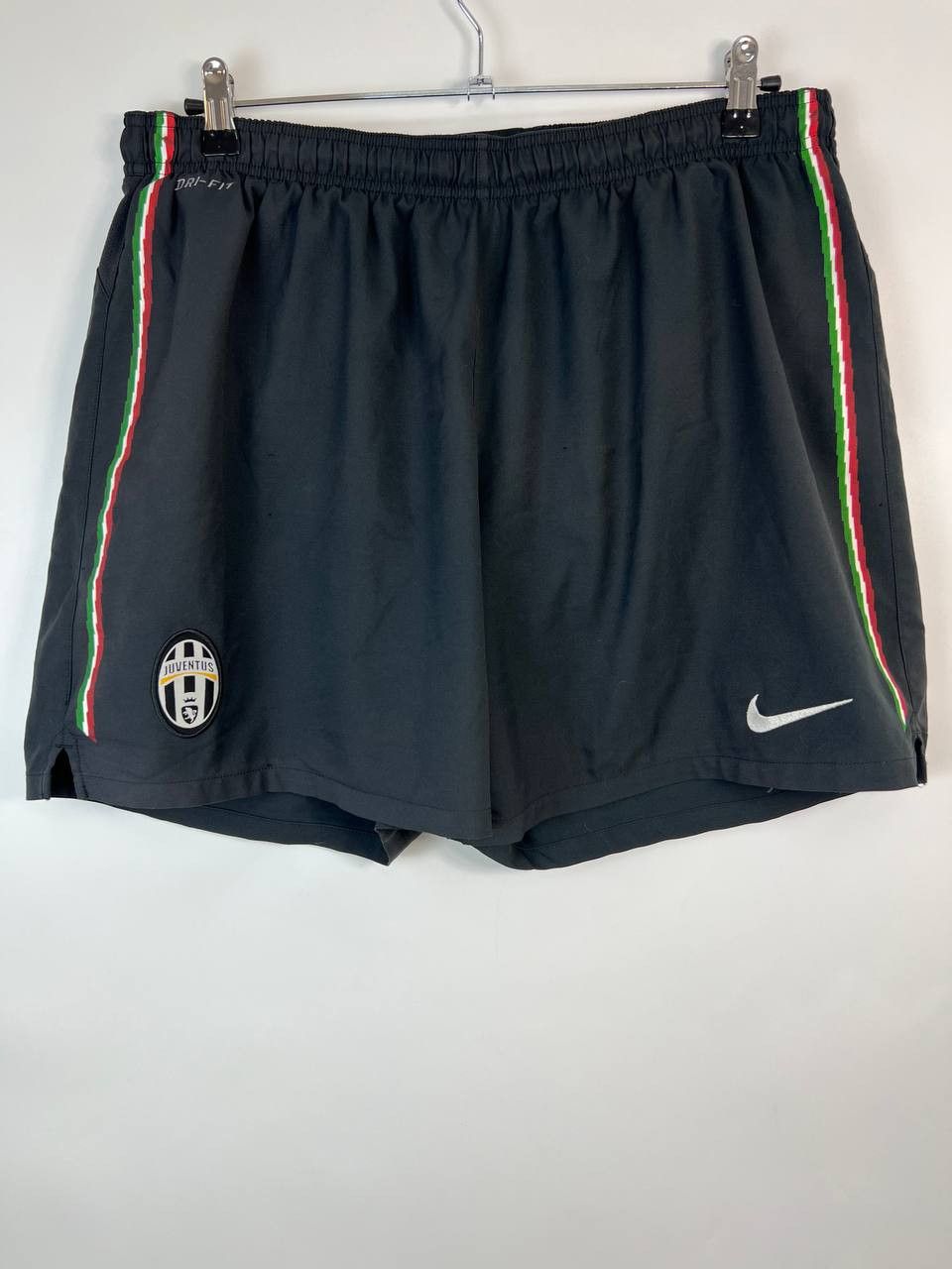 Nike JUVENTUS 2010 2011 HOME SOCCER SHORTS NIKE 382262-010 sz S Size US 36 / EU 52 - 1 Thumbnail