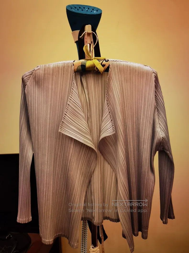 Issey Miyake Issey Miyake Light Grey Classic Coat Size L / US 10 / IT 46 - 1 Thumbnail