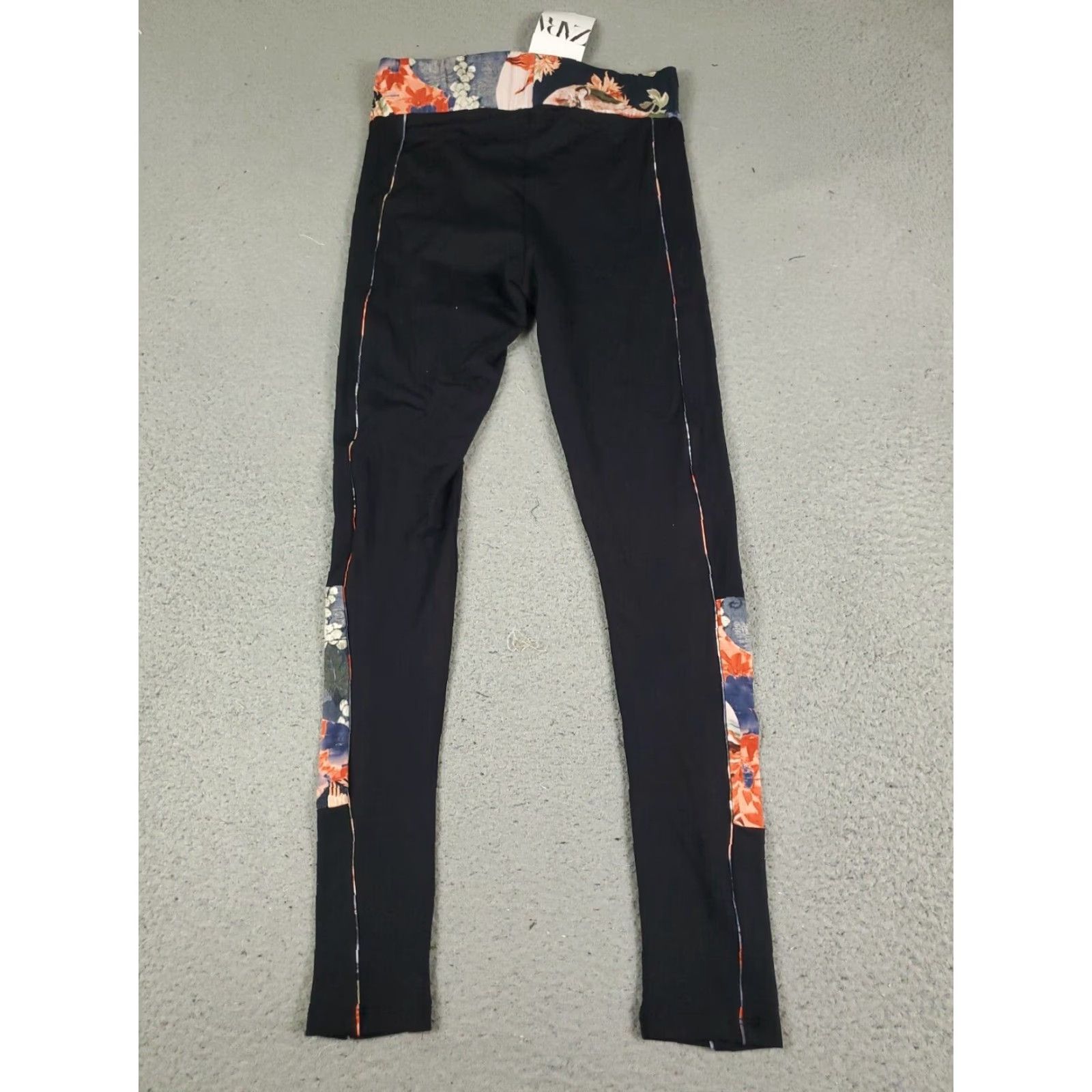 Zara Zara Pants Womens Size Medium Black Floral Accents Yoga Stretch Leggings Ladies Size 32" / US 10 / IT 46 - 5 Thumbnail