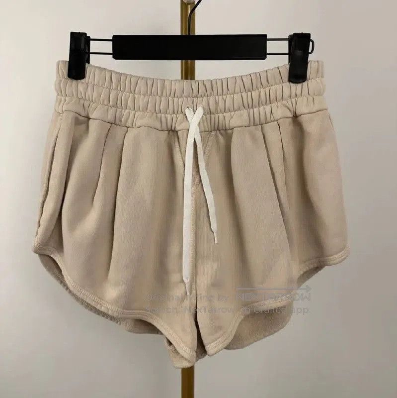 Miu Miu Miu Miu Beige Polyester Ladies' Shorts . Size 24" / US 00 / IT 34 - 2 Thumbnail