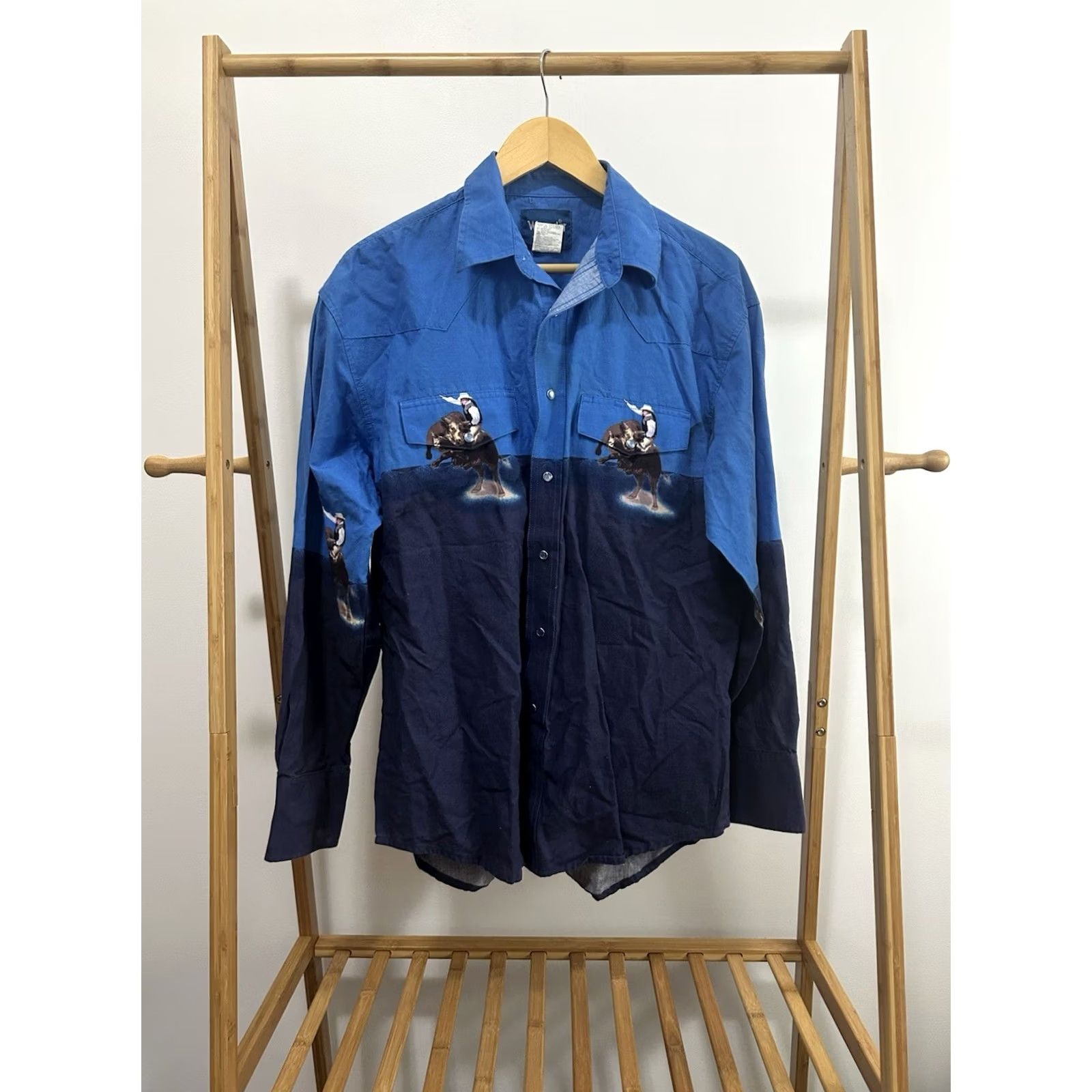 Wrangler VTG Wrangler Rodeo Cowboy Graphic Two Tone Western Pearl Snap Shirt Size L Mens Size US L / EU 52-54 / 3 - 2 Thumbnail
