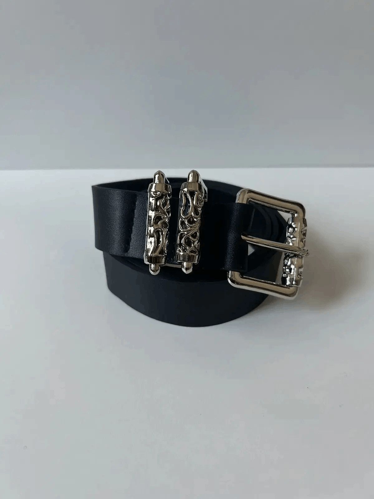 Japanese Brand Y2K 2000s Silver cross futuristic black roller belt Size ONE SIZE - 6 Thumbnail