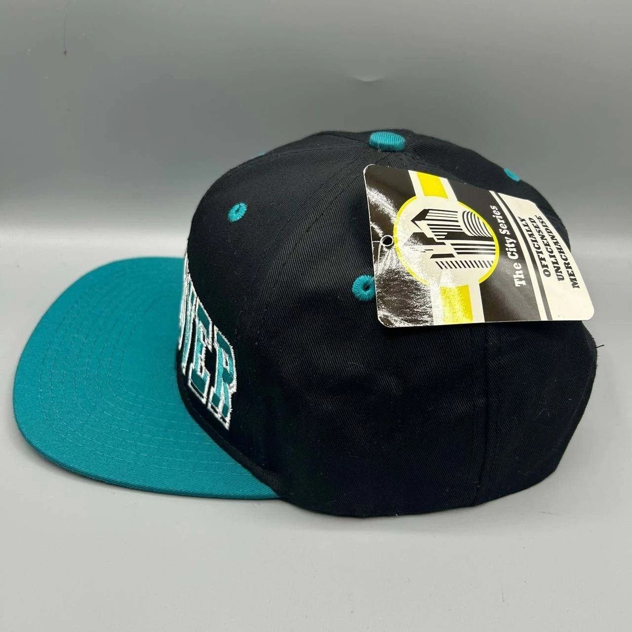 Other Vancouver City Series Hat Men Embroidered Snap Back Size ONE SIZE - 6 Thumbnail