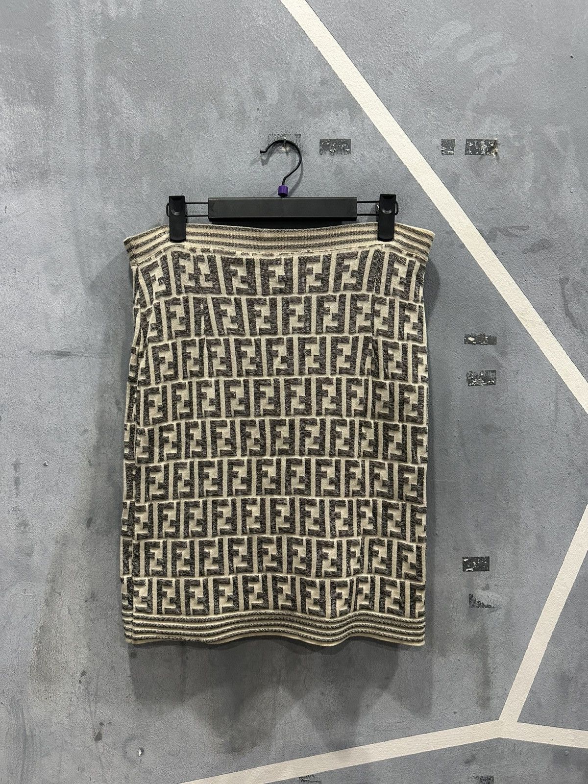 Fendi Vintage Fendi Monogram Mini Skirt Size 32" / US 10 / IT 46 - 9 Thumbnail