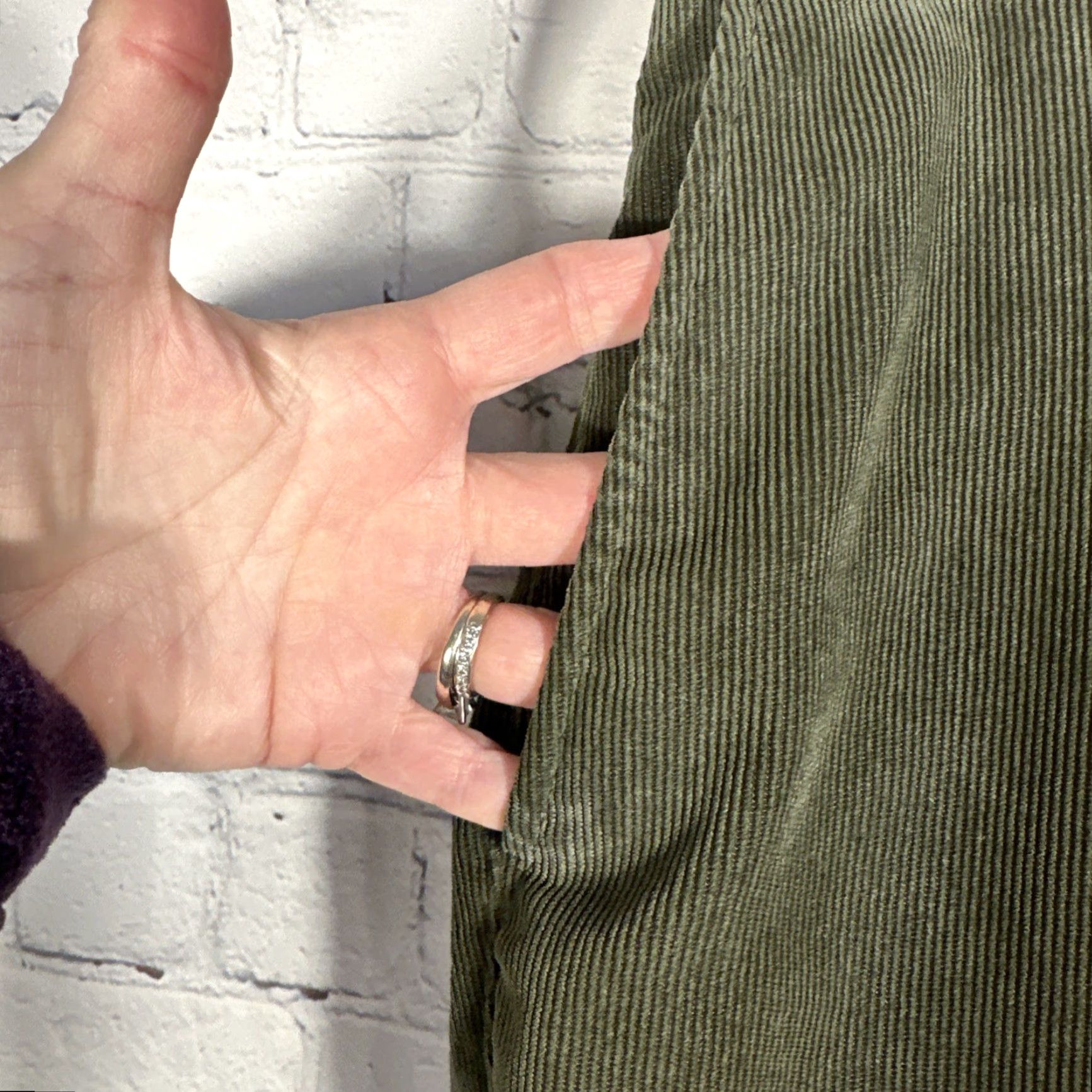 Peter Millar Peter Millar Nanoluxe Pants Mens 38x30 Green Corduroy Khaki Chino MF16B91 Preppy Size US 38 / EU 54 - 3 Thumbnail