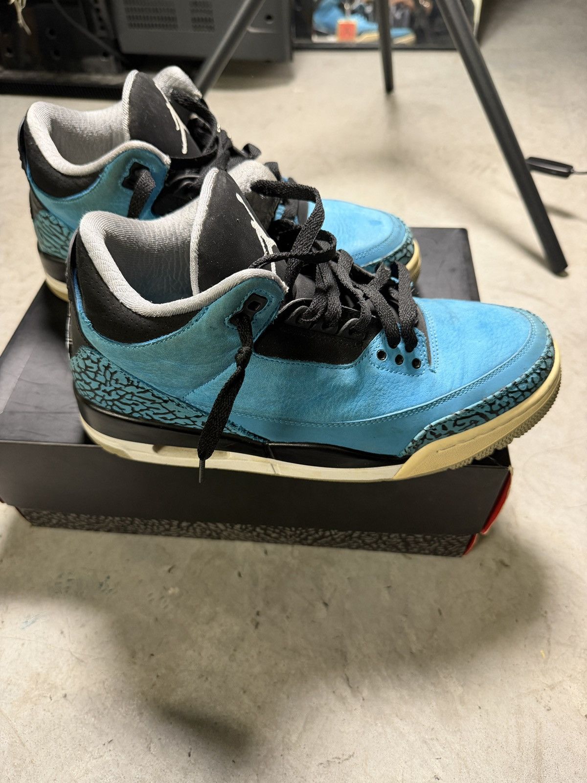 Nike Jordan Air Jordan 3 Retro Powder Blue Men’s Mid Top Sneaker Size US 8.5 / EU 41-42 - 3 Thumbnail