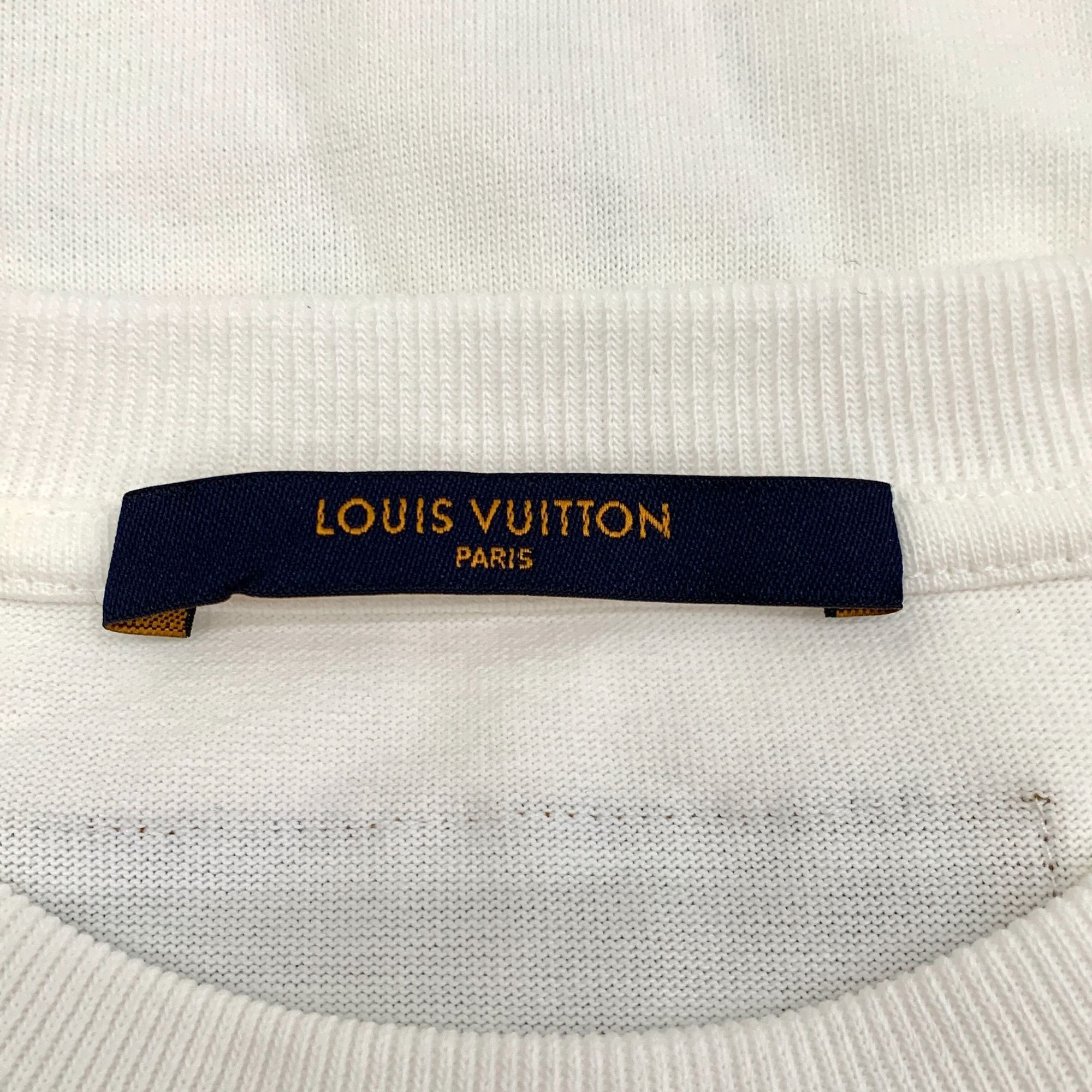 Louis Vuitton Louis Vuitton White Logo Pendant Printed Cotton Round-Neck S Size US M / EU 48-50 / 2 - 2 Thumbnail