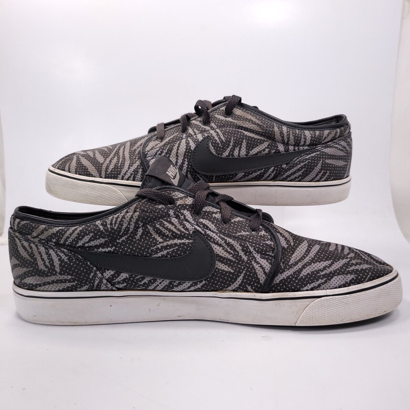 Nike Nike Toki Low TXT Shoe Mens Size 13 631697-004 Black Gray Size US 13 / EU 46 - 6 Thumbnail