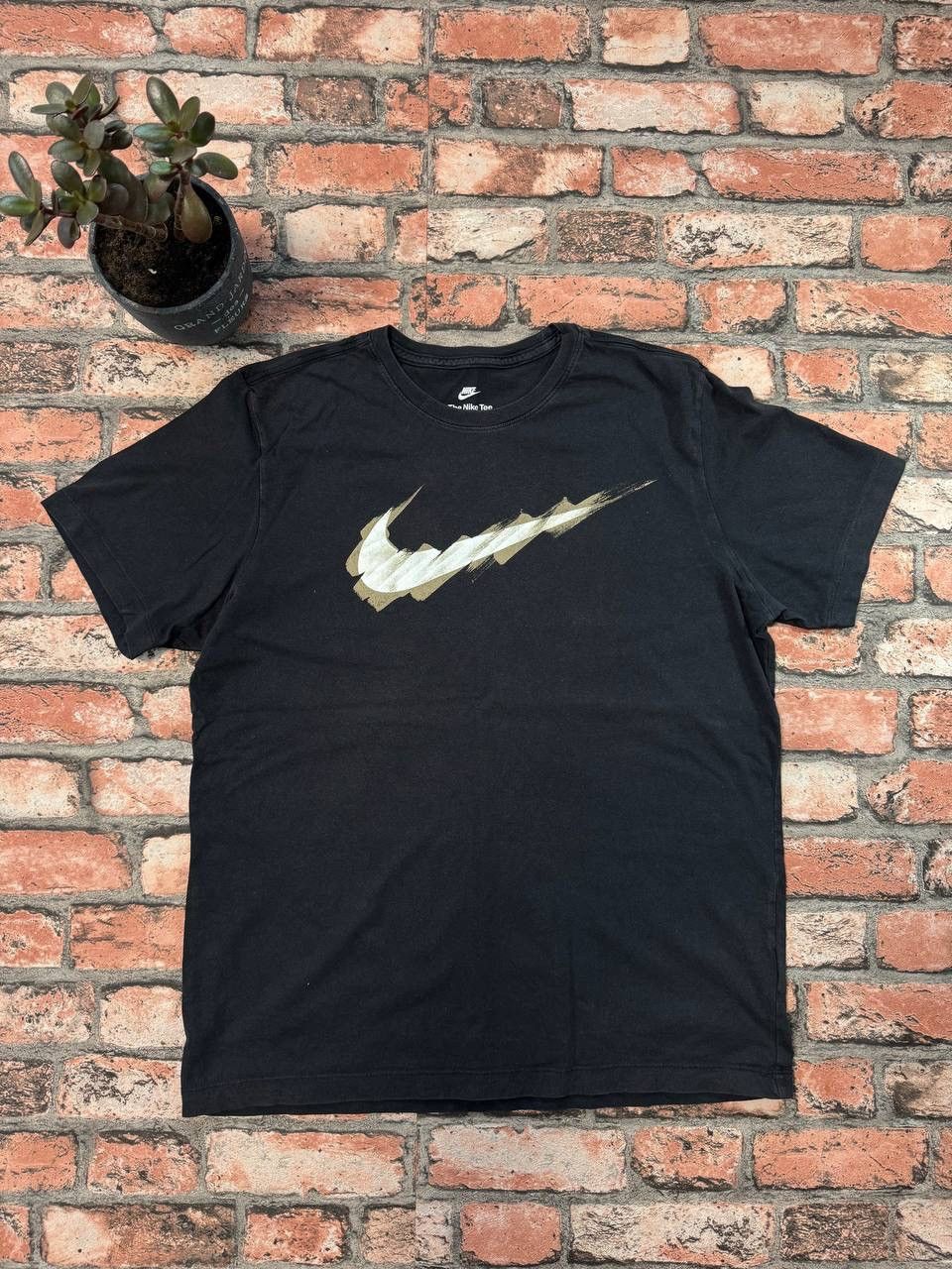 Nike × Vintage 90’s NIKE RARE BIG LOGO Y2K RETRO SWOOSH TEE TSHIRT Size US L / EU 52-54 / 3 - 1 Thumbnail