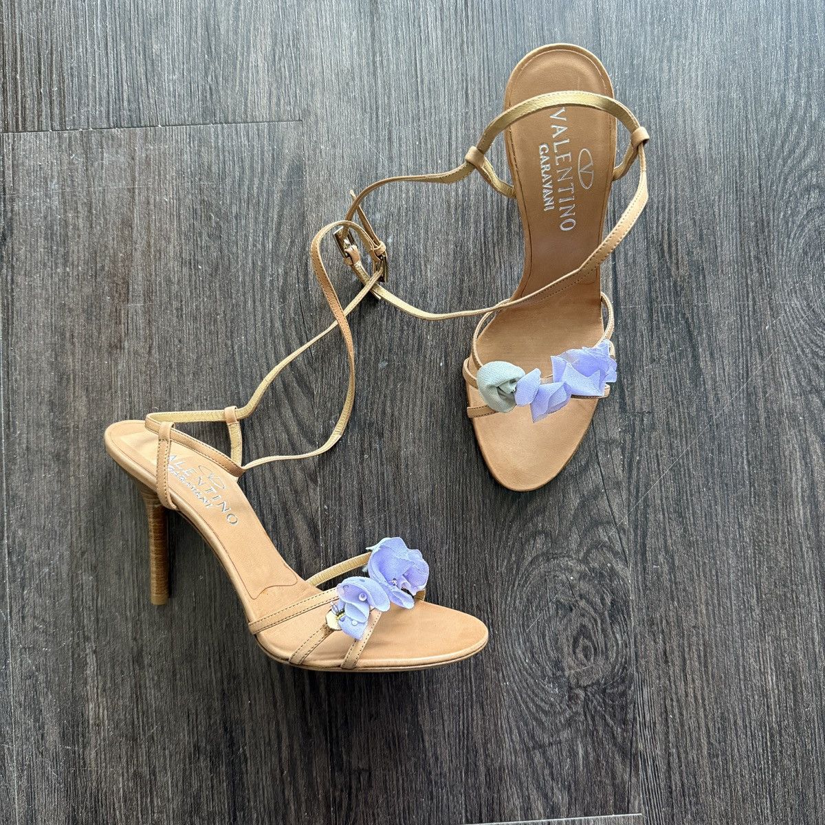 Valentino NWOT Vintage Valentino Flower Heels Size US 7 / IT 37 - 1 Thumbnail