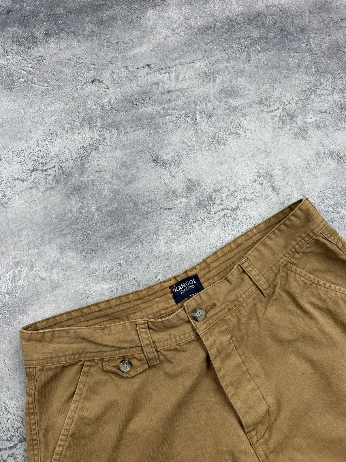 Kangol Vintage Kangol Rap Shorts Beige Rare Y2K Embroidered Logo Size US 34 / EU 50 - 11 Thumbnail