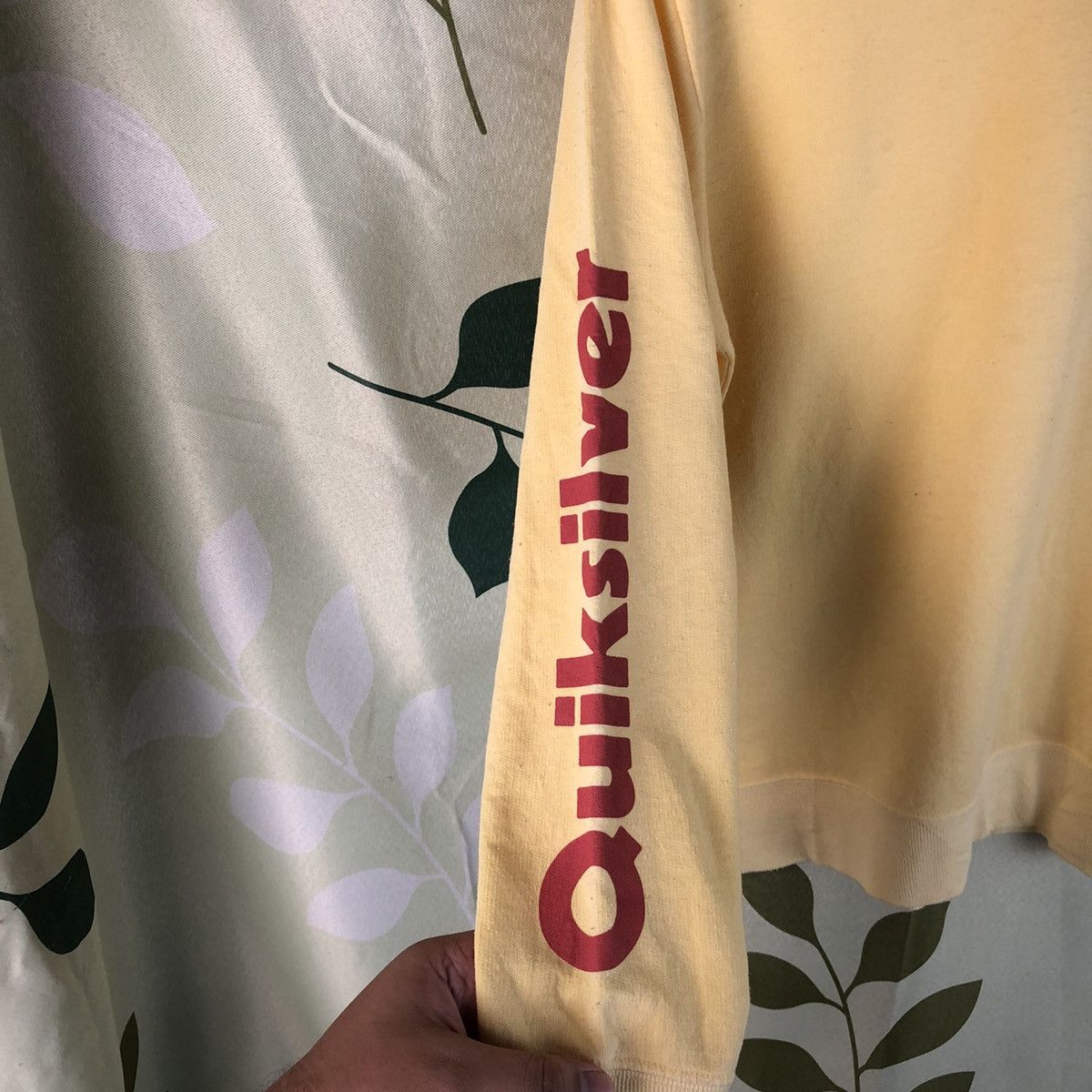 Quiksilver Quiksilver vintage Yellow Sweatshirt #7463 Size US M / EU 48-50 / 2 - 10 Thumbnail