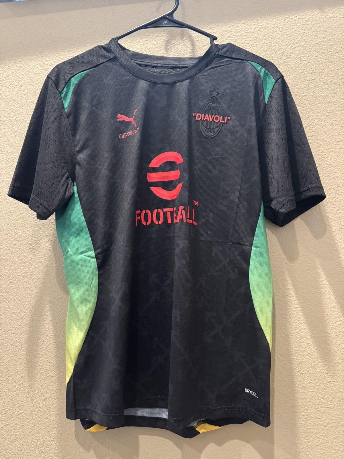 Off-White × Puma AC Milan Off White Pre game jersey Size US S / EU 44-46 / 1 - 1 Thumbnail