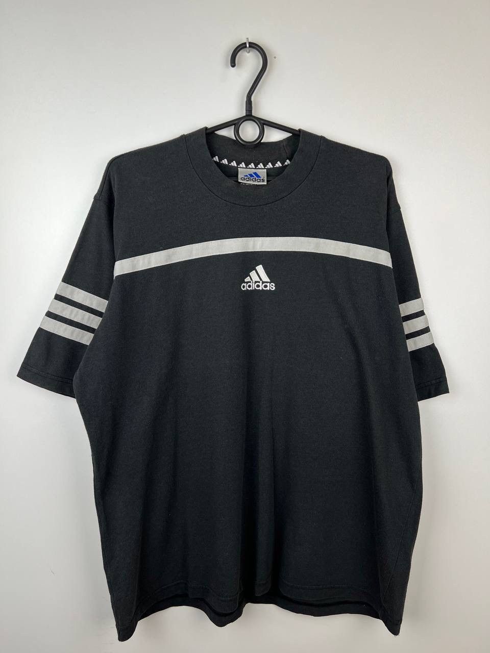 Vintage Adidas 90s streetwear vintage t-shirts size L Size US L / EU 52-54 / 3 - 1 Thumbnail