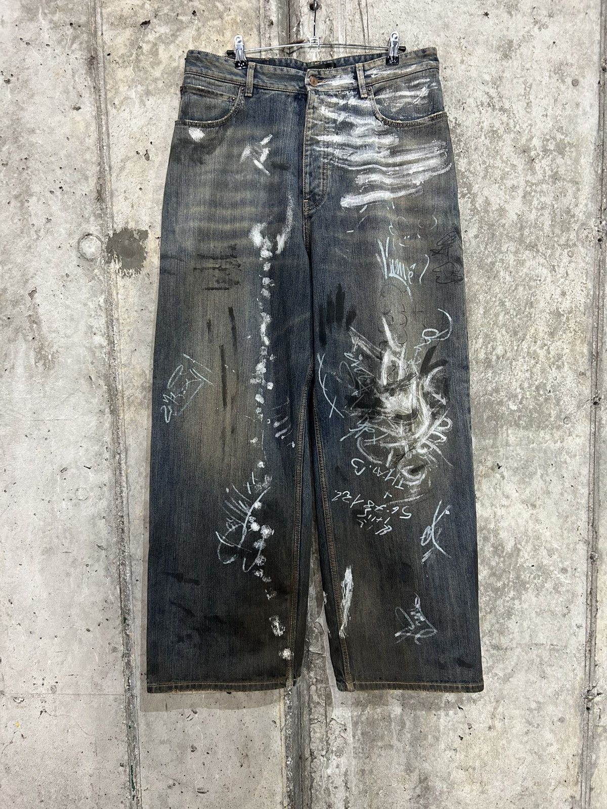Balenciaga × Designer Balenciaga SS23 Mudshow Runway Graffiti Mud Wash Denim Size US 35 - 1 Thumbnail