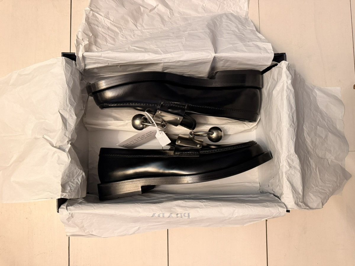 Prada NWT PRADA Men Brushed Leather Loafers with Metal Ring Size 9 Size US 9 / EU 42 - 12 Thumbnail