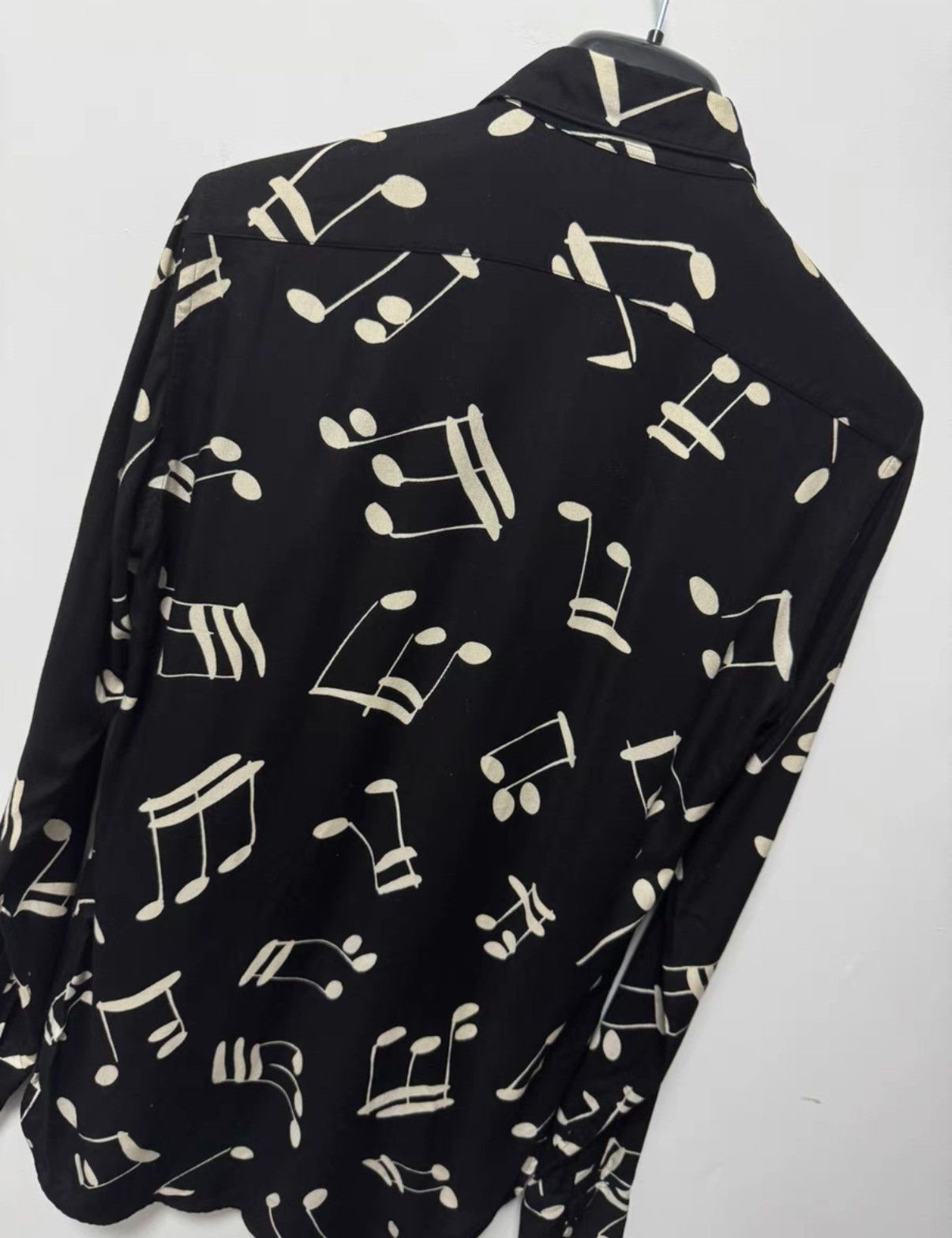 Saint Laurent Paris SLP 16FW Black/White Silk Peak Lapel Musical Note Shirt Size US M / EU 48-50 / 2 - 4 Thumbnail