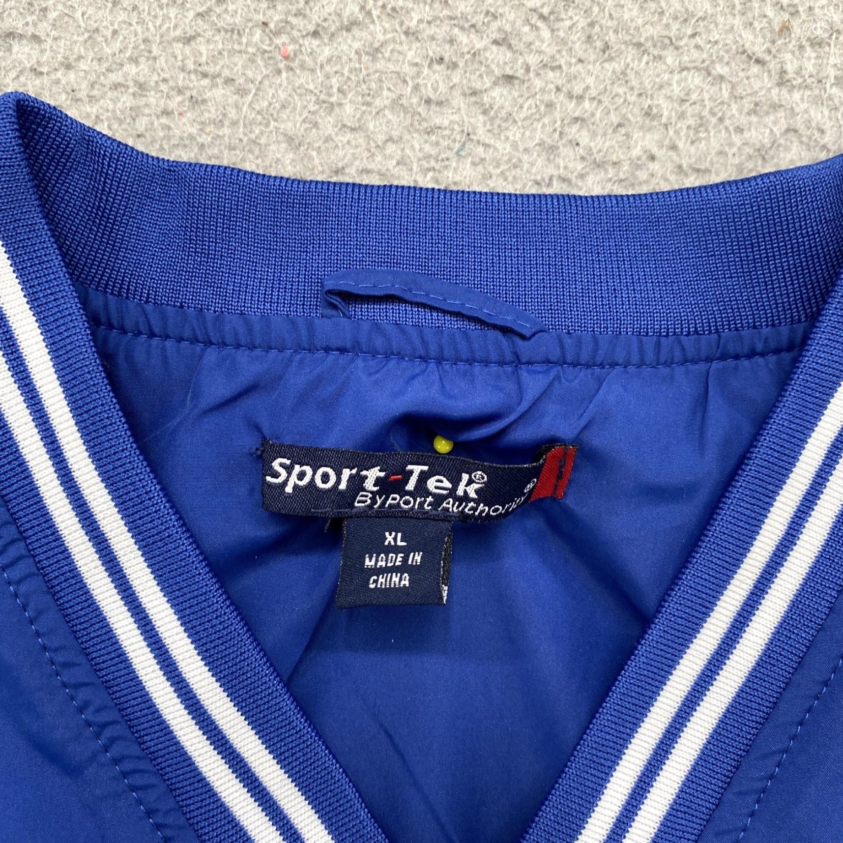 Vintage Minnesota State Lottery Blue Windbreaker Jacket V Neck Men’s XL Size XL Windbreaker Shirt? Size US XL / EU 56 / 4 - 3 Thumbnail