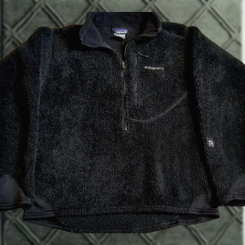 Patagonia VINTAGE Patagonia R2 Regulator Jacket Fleece Polartec Deep Pile USA Made Small Black 90s Mens Size US S / EU 44-46 / 1 - 1 Thumbnail