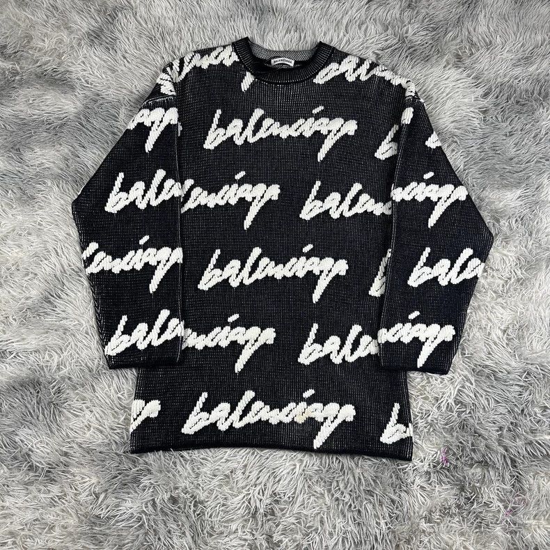Balenciaga Balenciaga Full print black sweater 2504-Nextarrow Size US S / EU 44-46 / 1 - 1 Thumbnail