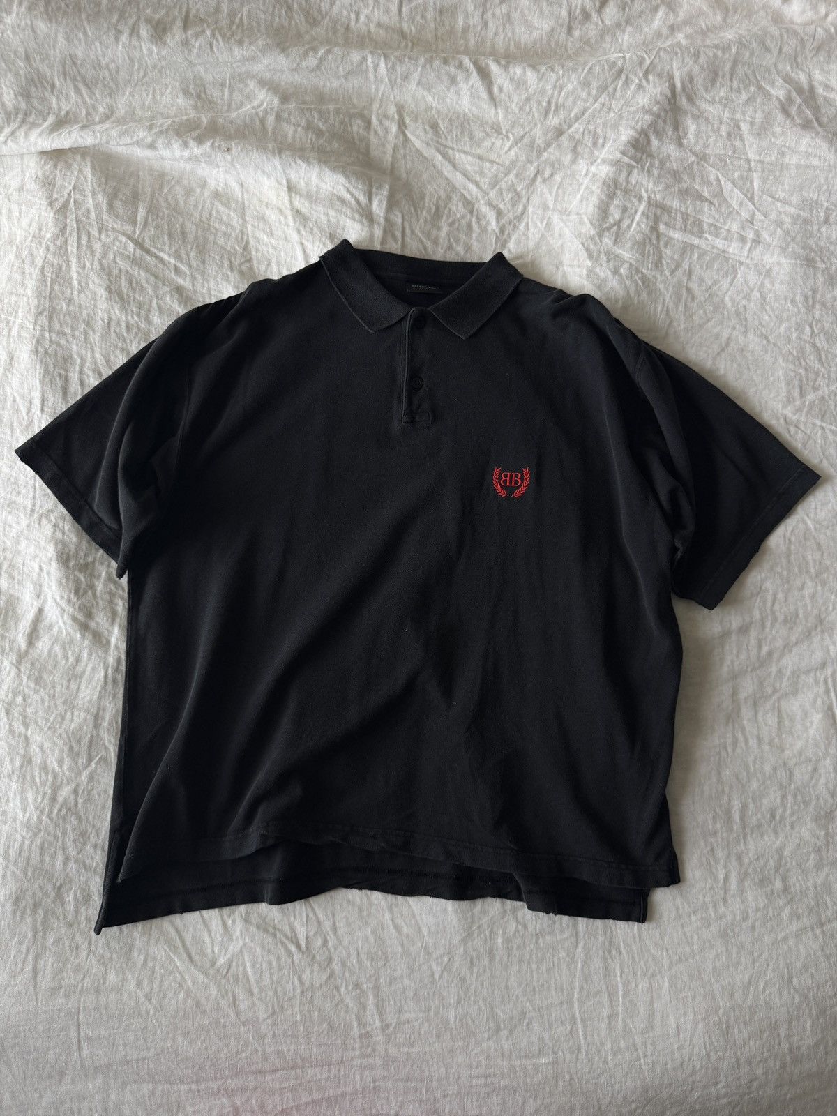 Balenciaga summer25 laurel classic short sleeve polo in faded