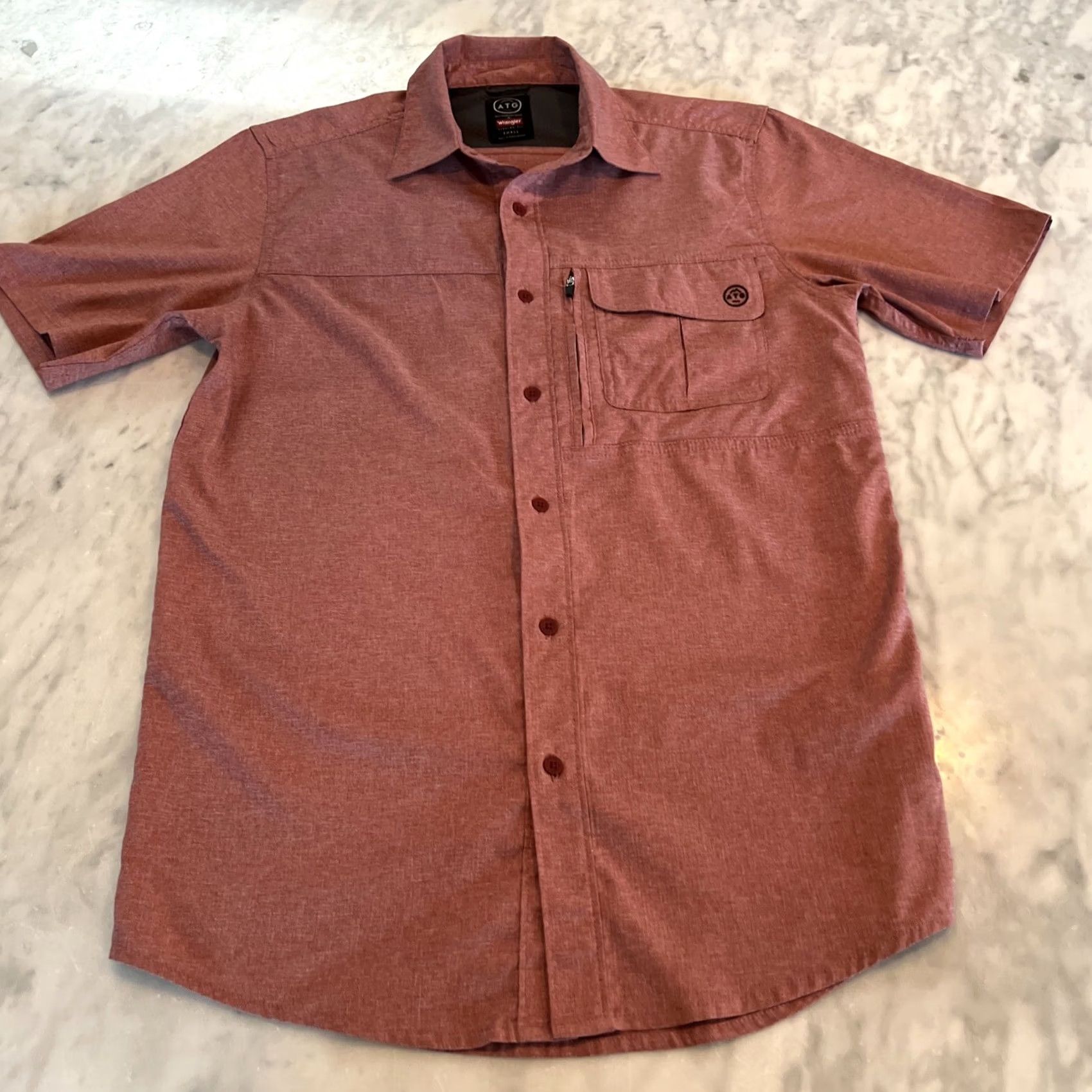 Wrangler Wrangler ATG Shirt Men’s Small Short Sleeve Button-Up Lightweight Outdoor Red Size US S / EU 44-46 / 1 - 2 Thumbnail