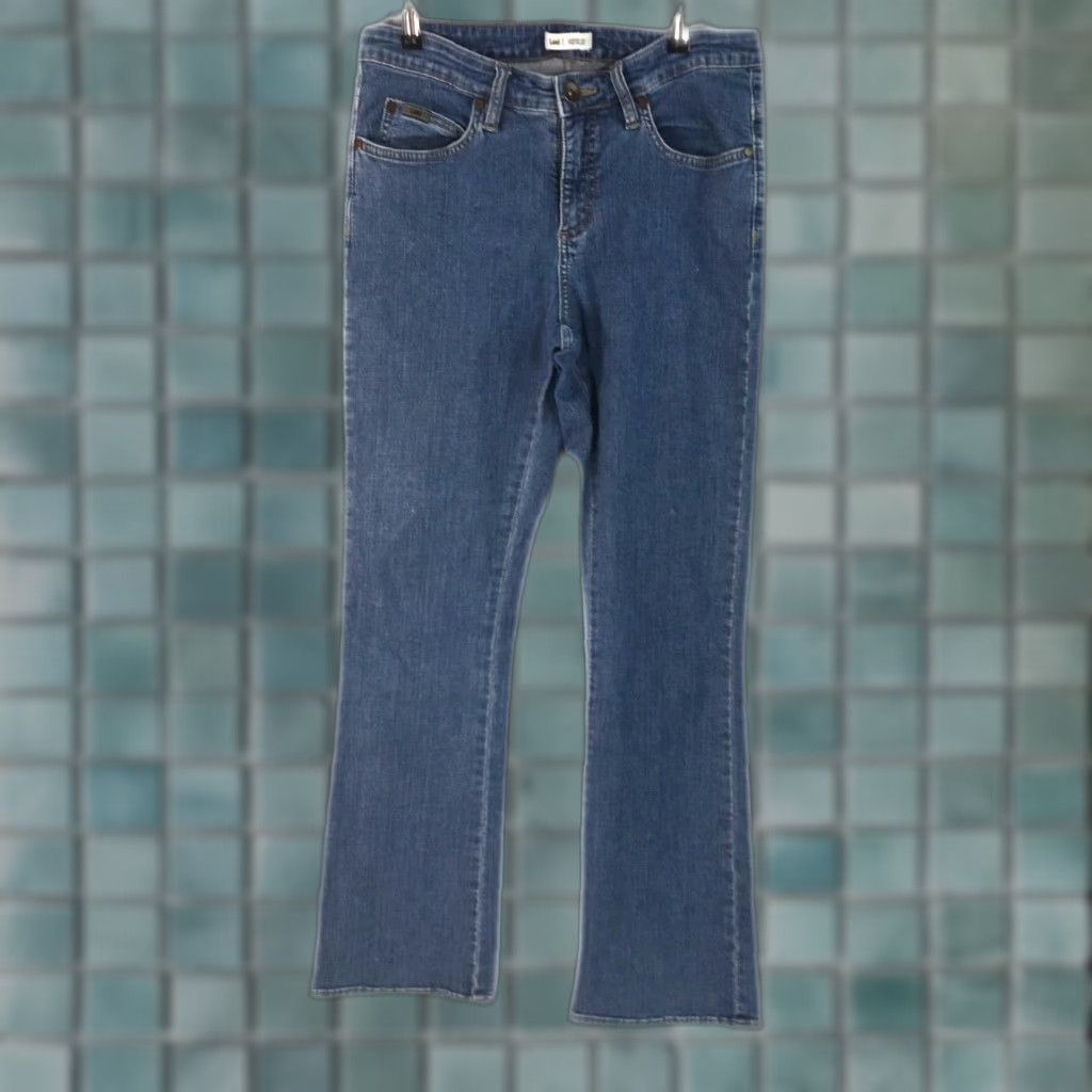 Lee Lee Women Jeans Straight Lower Waist 30x30 Blue 8 Short Denim 5-Pocket Regular Rise Medium Cuff 9in Vintage No US Seller Size 30" / US 8 / IT 44 - 1 Thumbnail