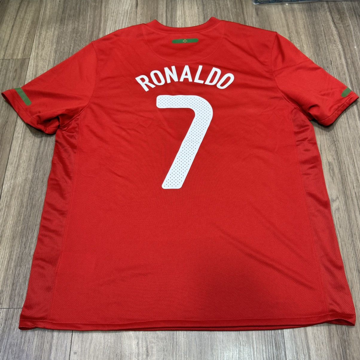 Nike Portugal WC2010 home shirt #7 Ronaldo (bnwt) Size US L / EU 52-54 / 3 - 2 Thumbnail