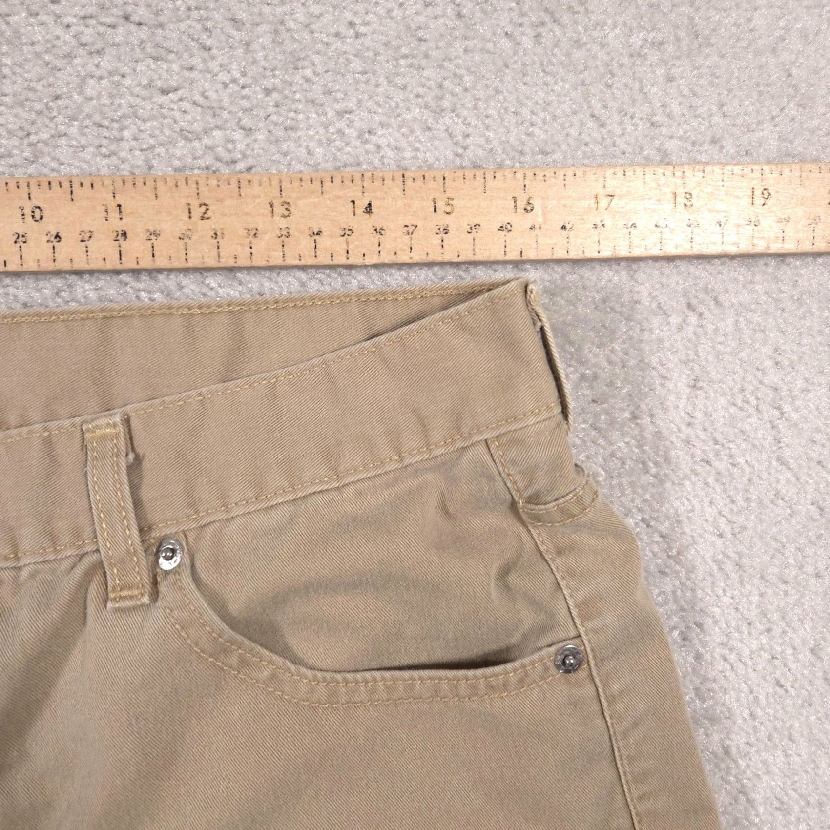 Levi's VINTAGE Levi's Shorts Womens 14 Khaki Cotton Five Pocket Twill Mid Rise Zip Fly Size 36" / US 14 / IT 50 - 7 Thumbnail